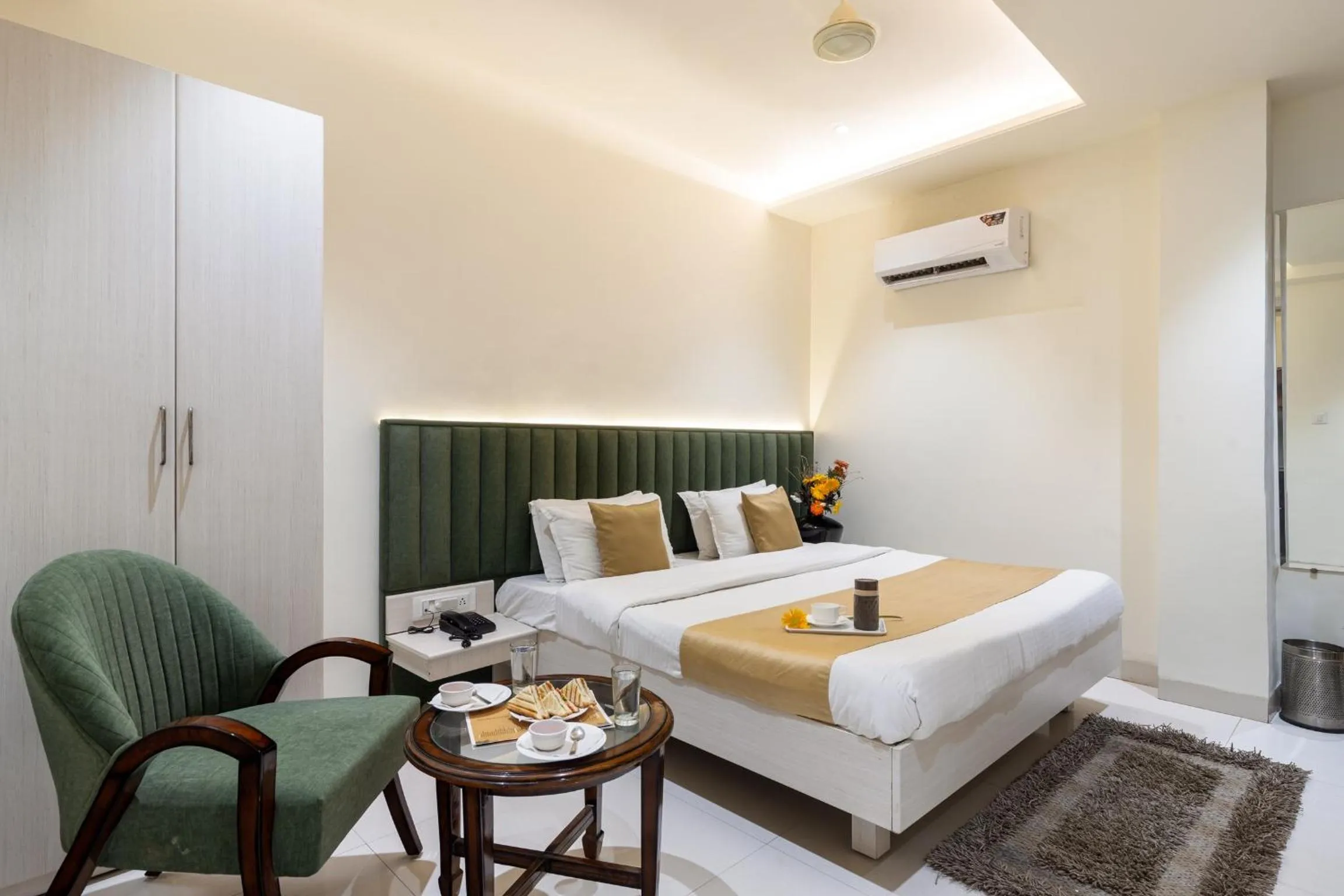 Deluxe Room in Hotel Meghdoot, Bhopal