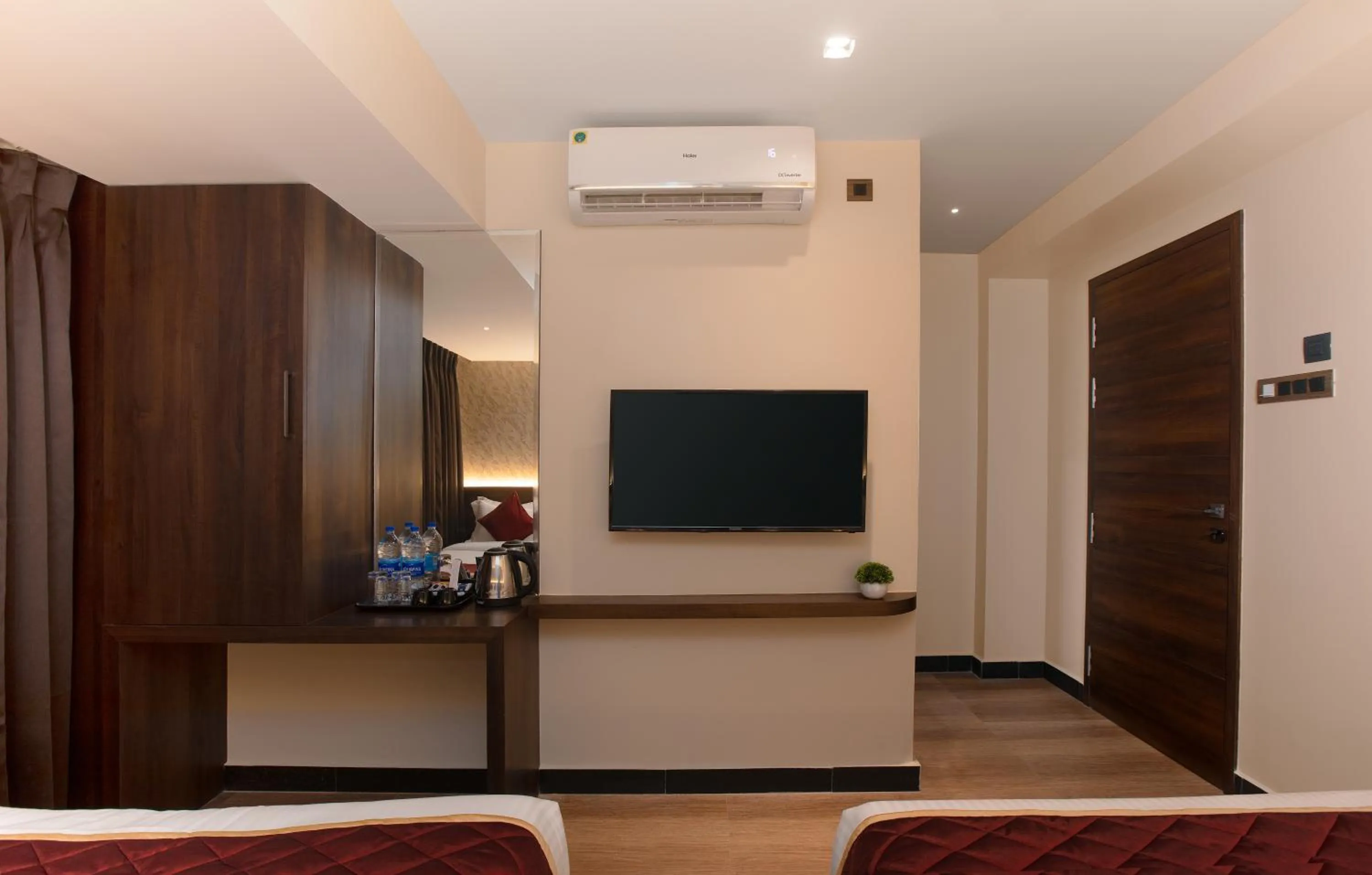 Communal lounge/ TV room in SUPREME STAY