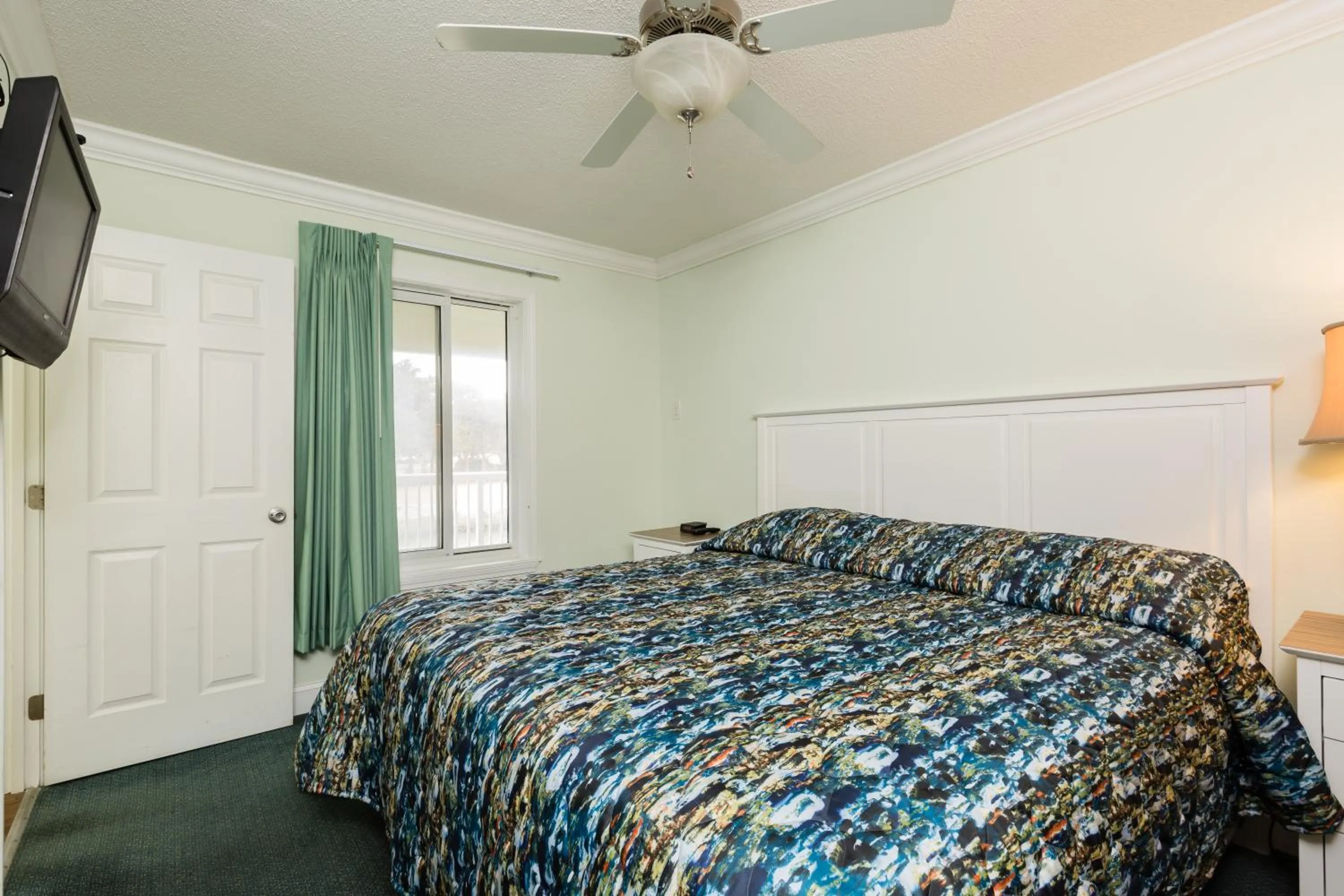 Bedroom, Bed in Sands Beach Club