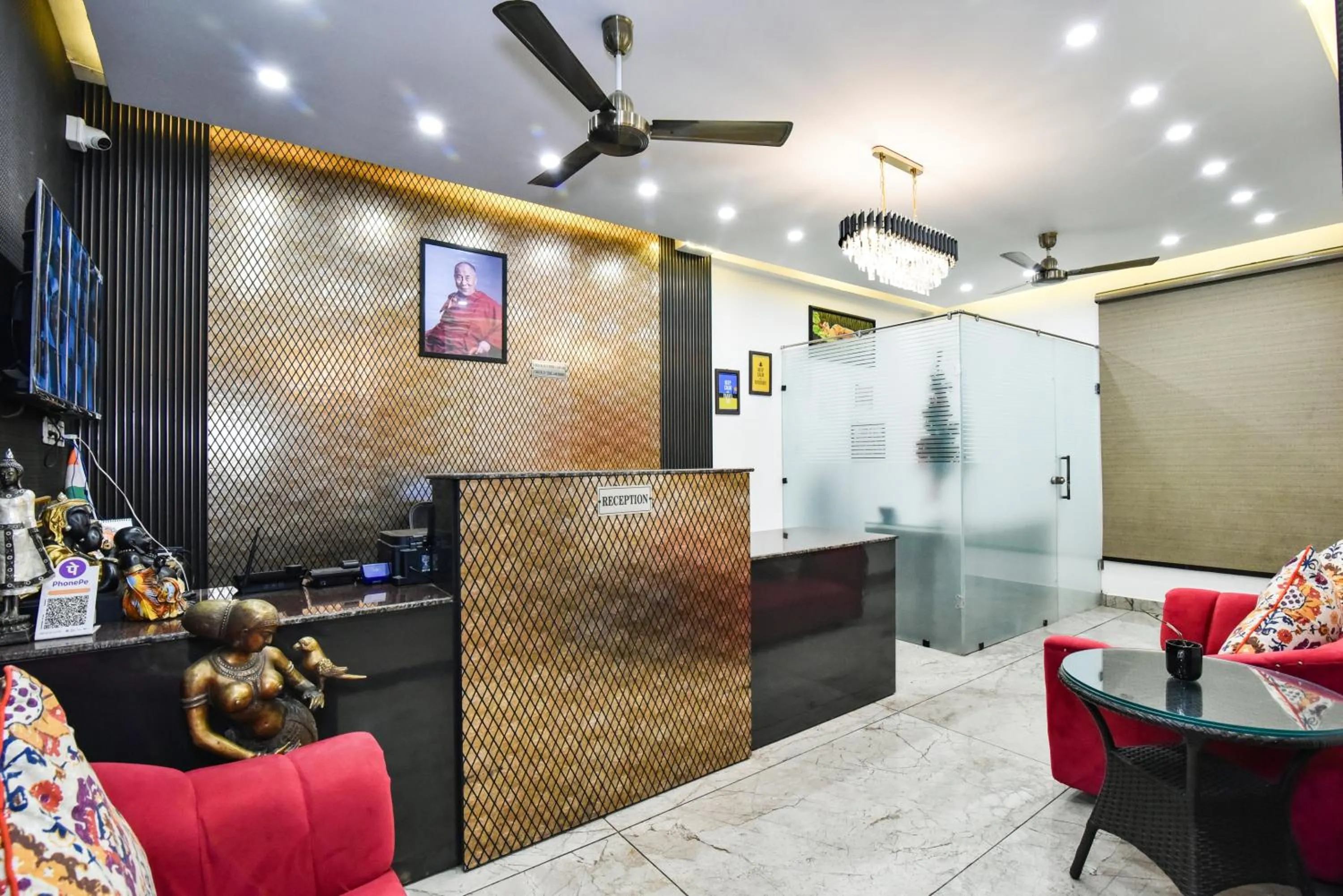 Lobby or reception in AH Grand Villa - Hotel Near Dalai Lama Temple