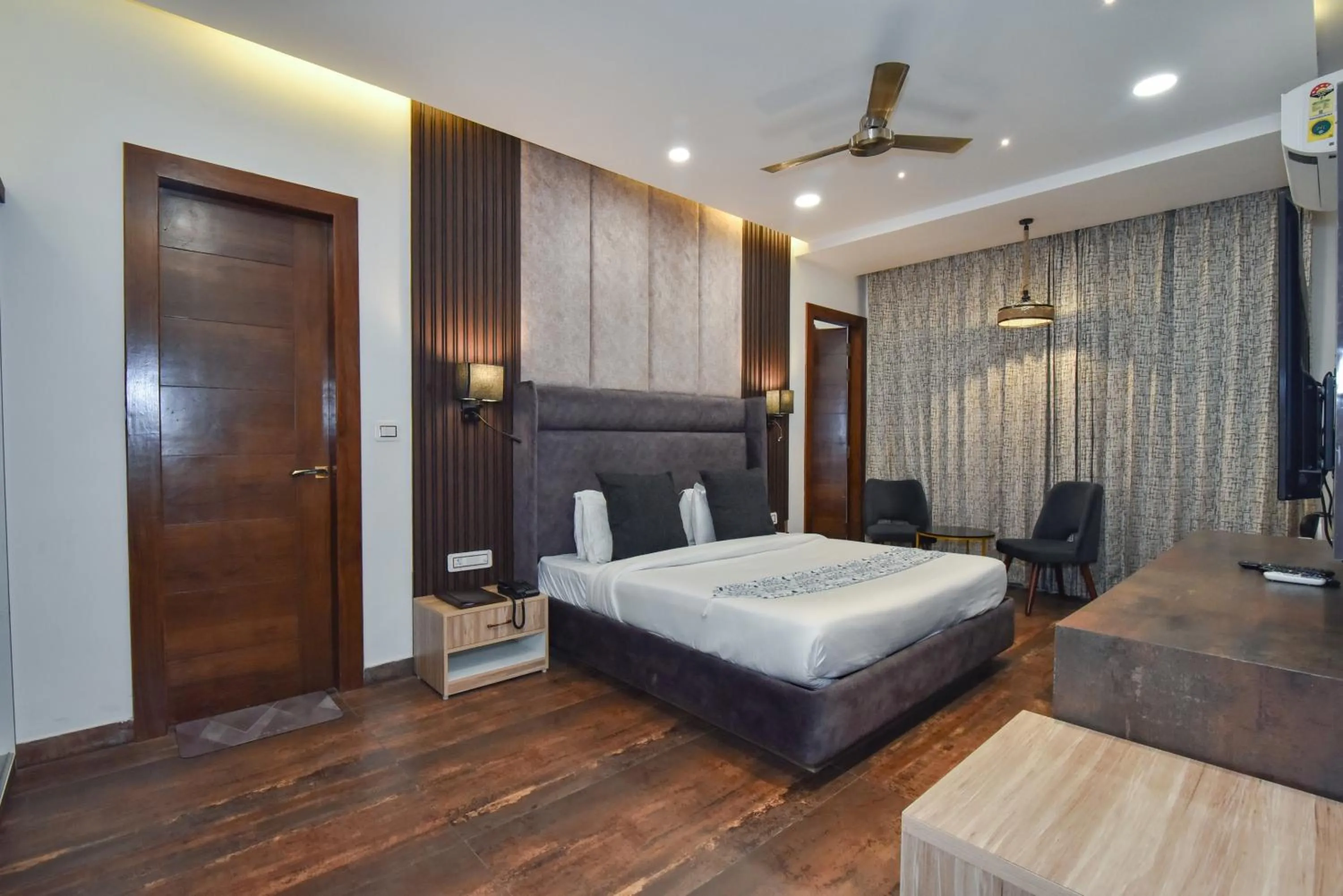 Bed in AH Grand Villa - Hotel Near Dalai Lama Temple