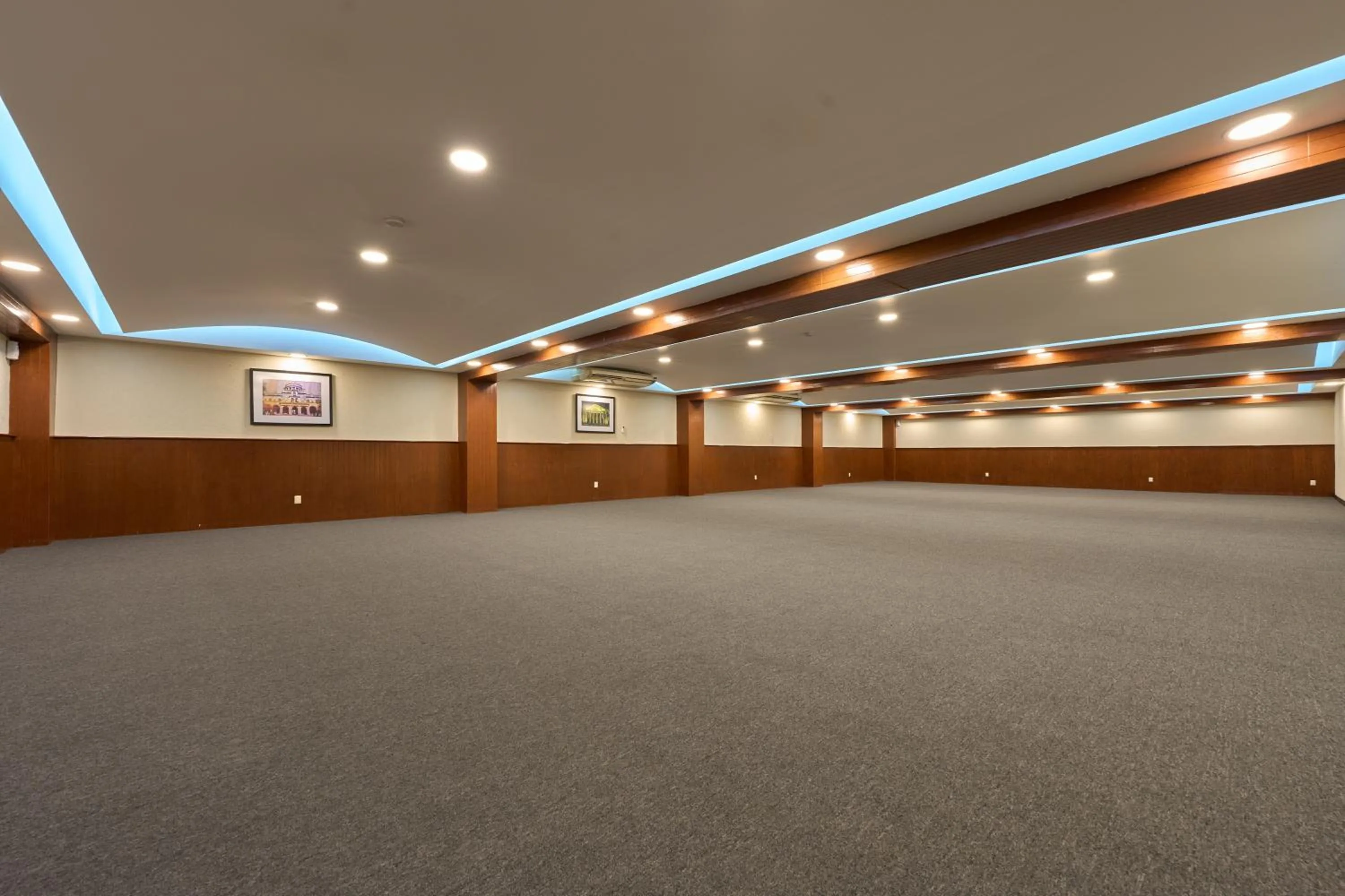 Business facilities in Hotel Estancia Business Class