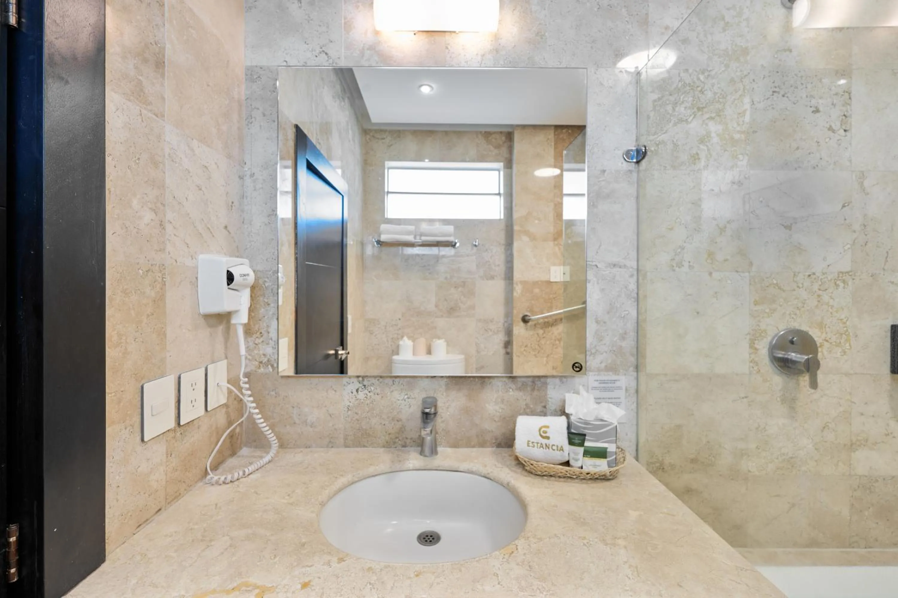 Hotel Estancia Business Class