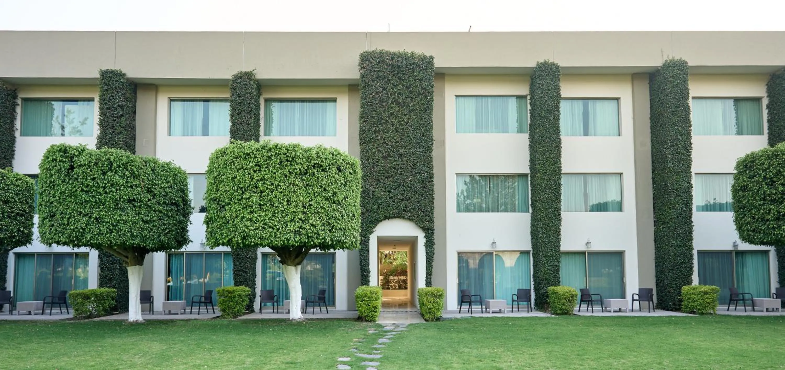Garden in Hotel Estancia Business Class