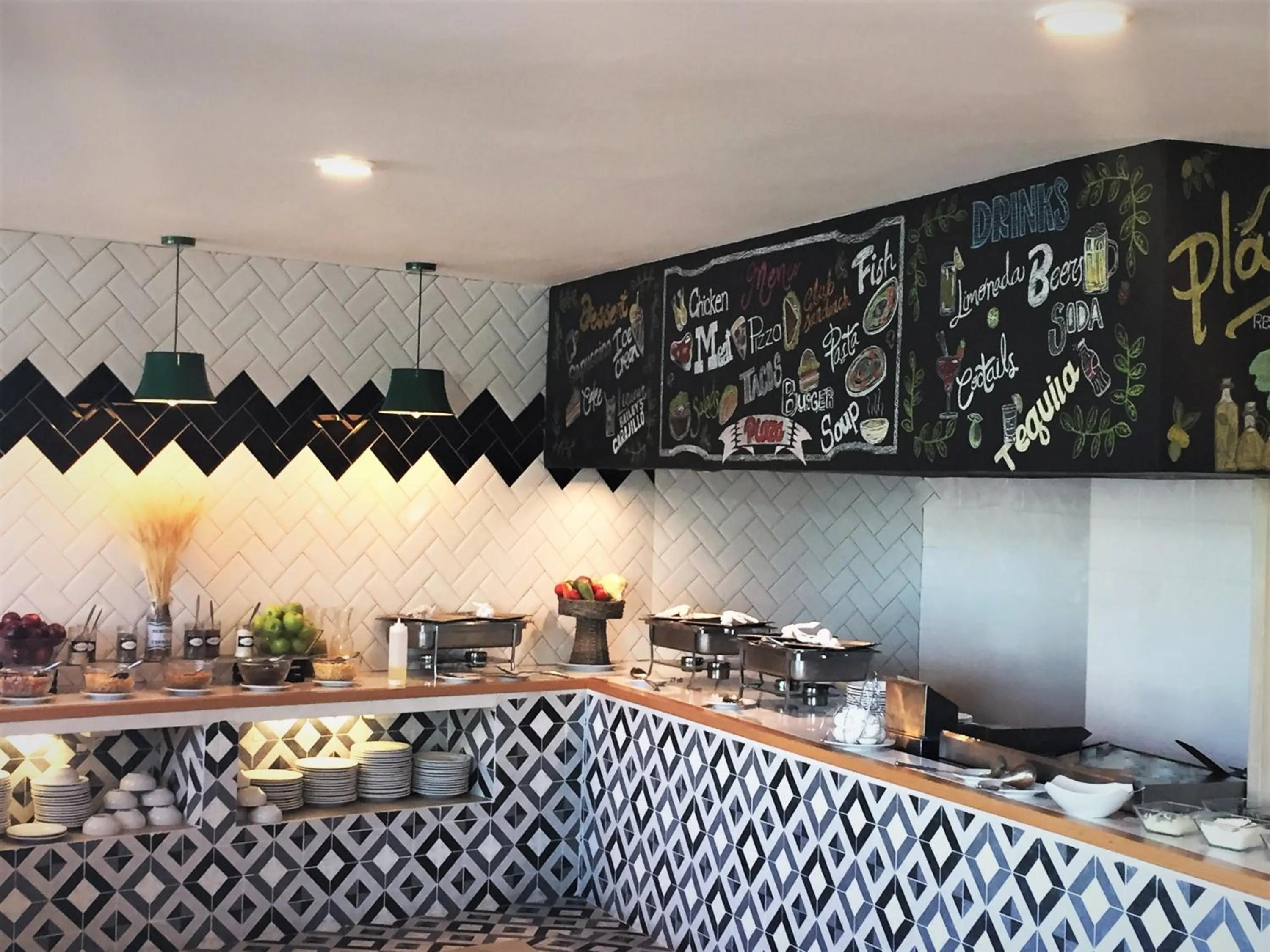 Restaurant/places to eat in Hotel Estancia Business Class