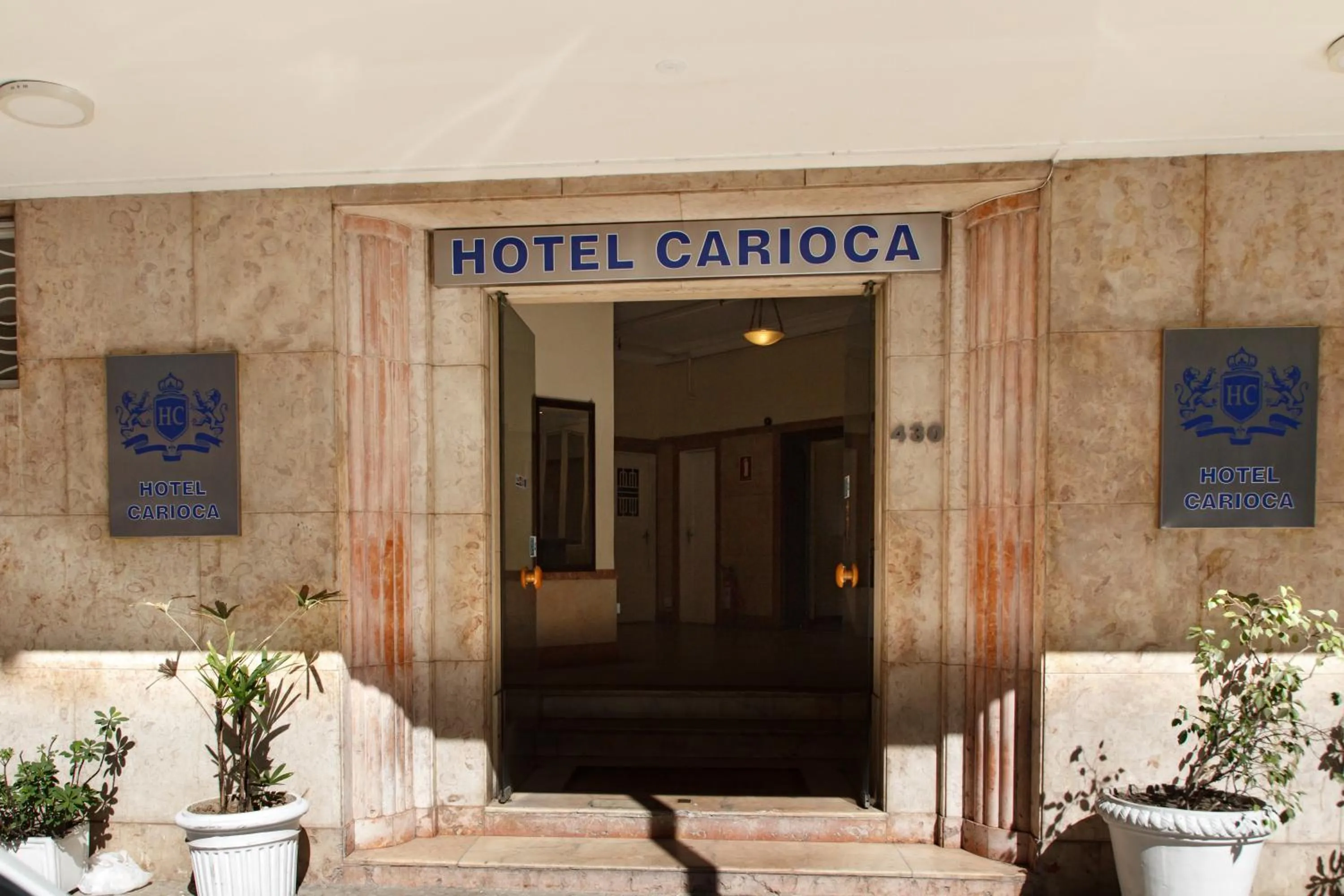 Facade/entrance in Hotel Carioca