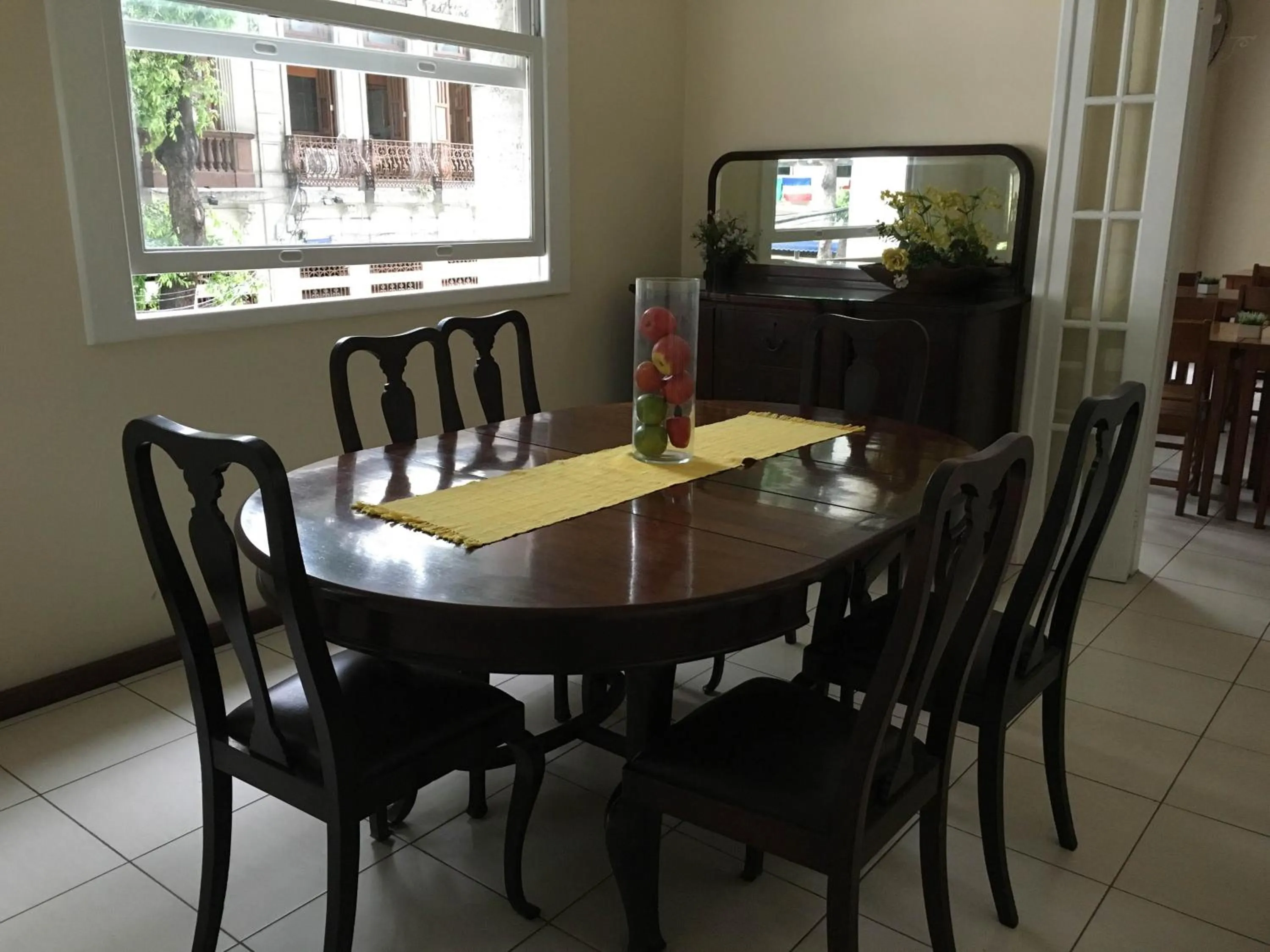 Dining area in Hotel Carioca
