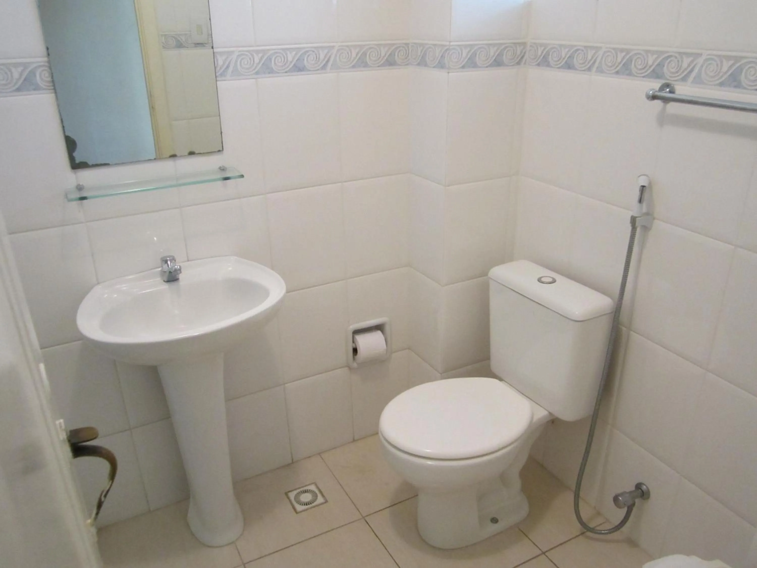 Bathroom in Hotel Carioca