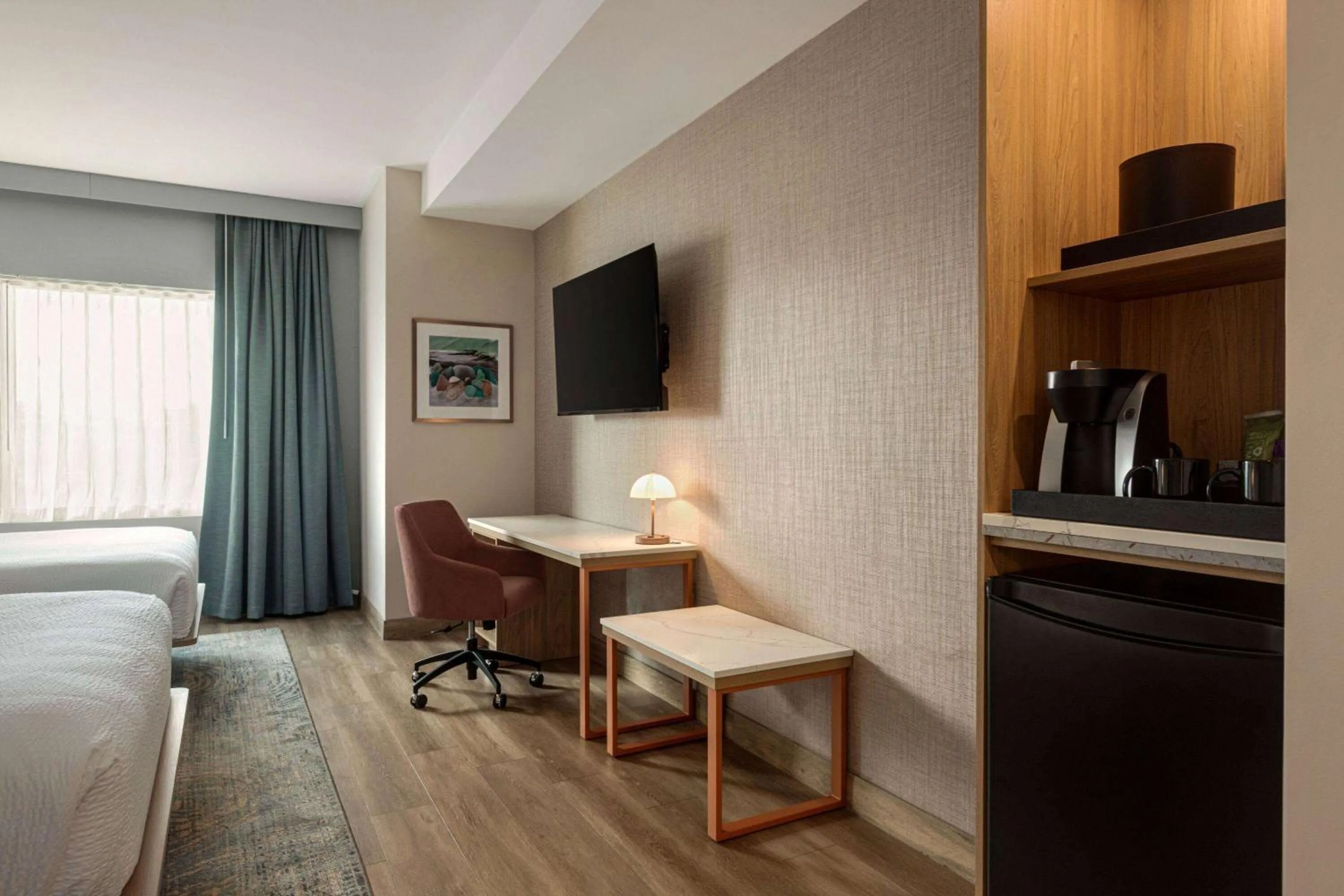 TV and multimedia, Bed in Sea Glass Beach Place, Trademark Collection by Wyndham