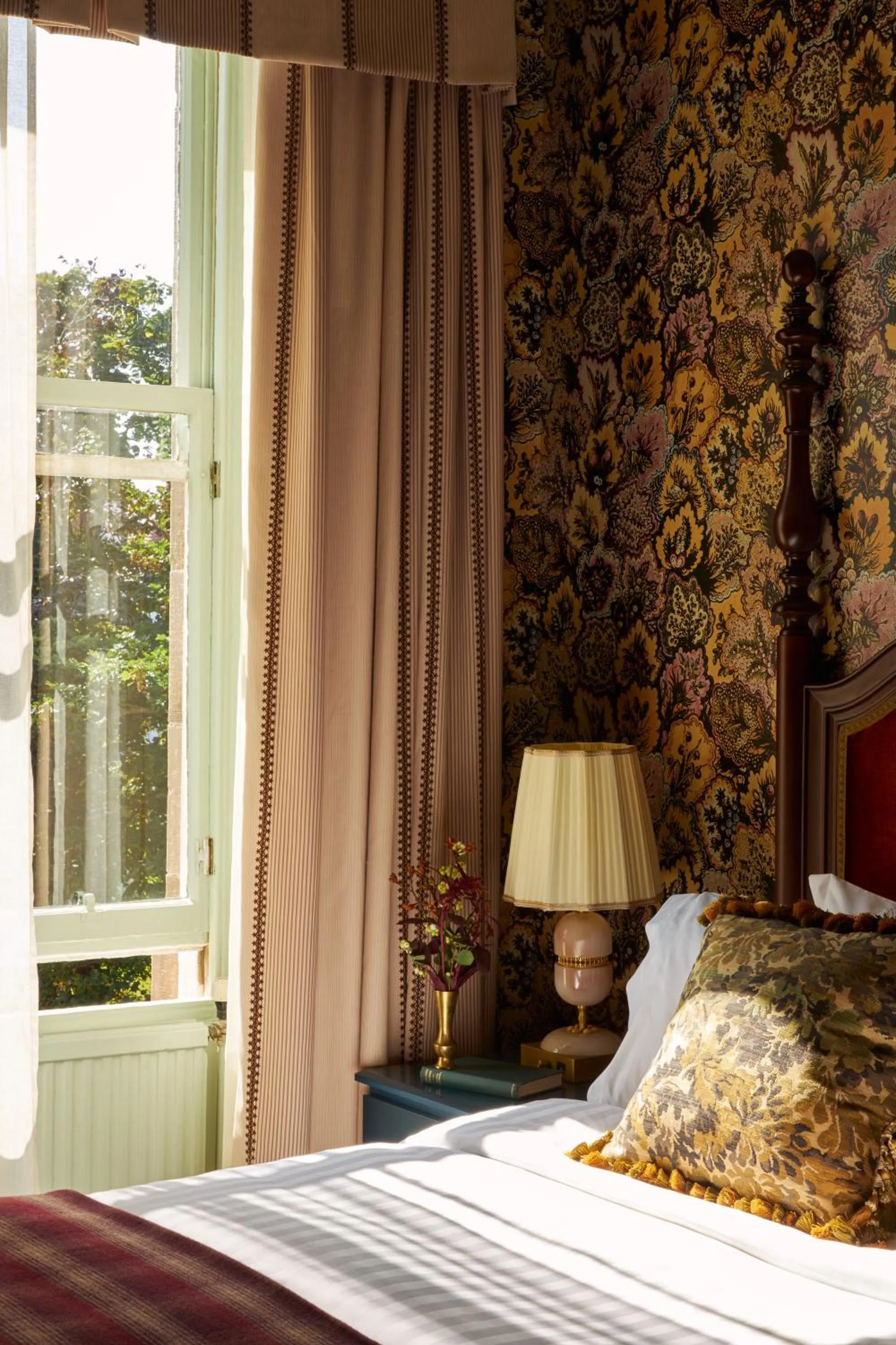 Bed in Marine North Berwick