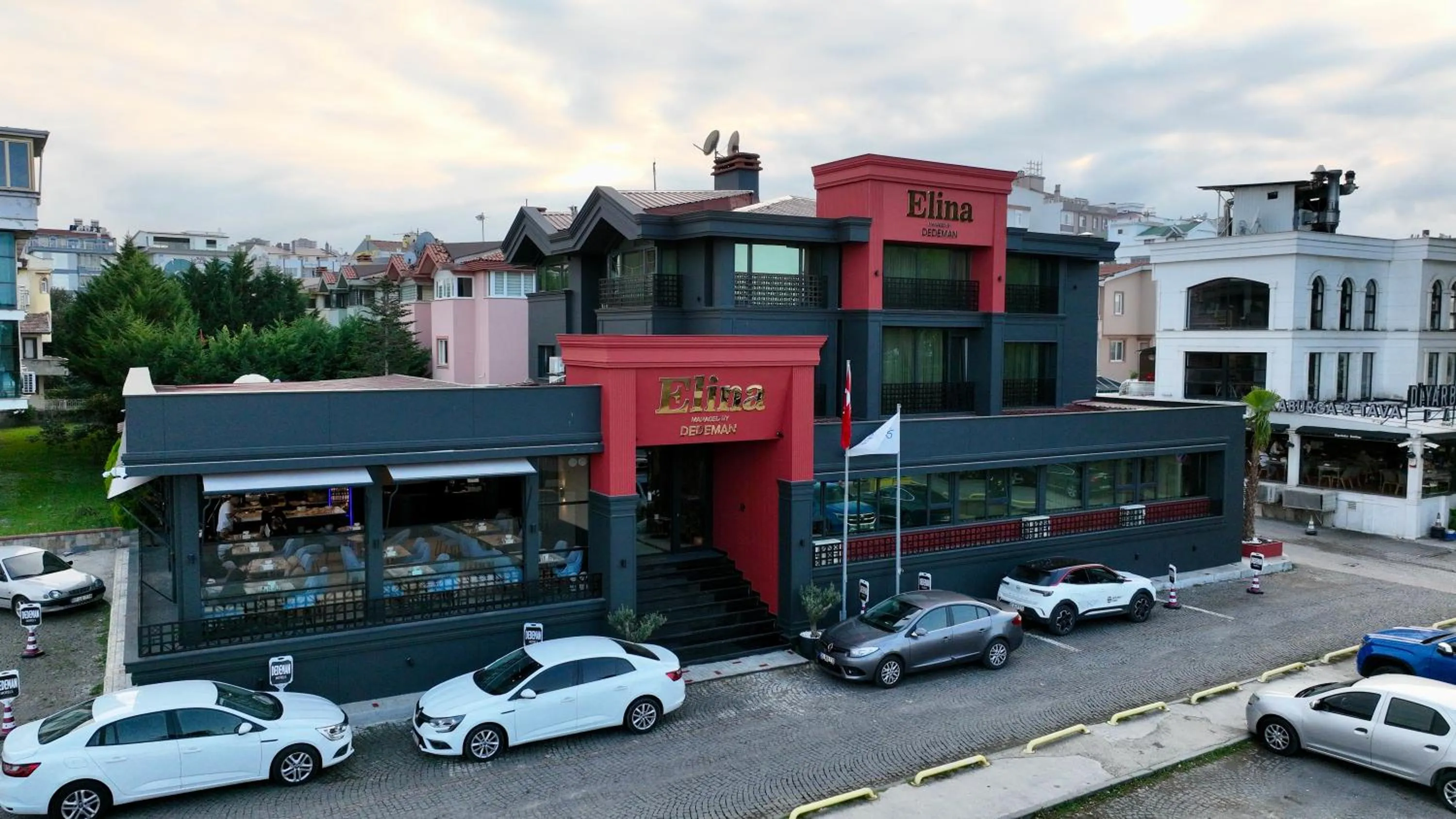 Elina Managed by Dedeman