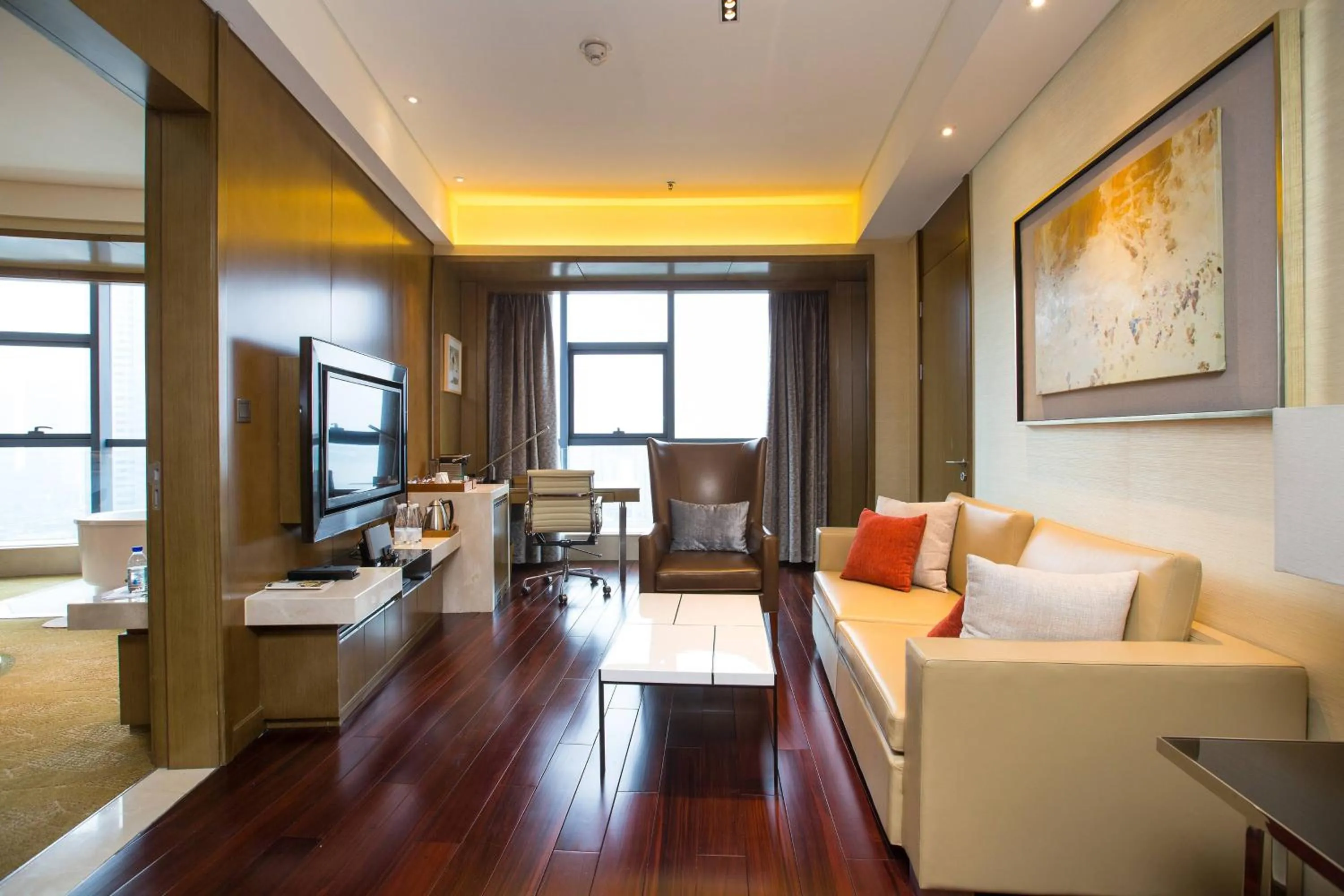 Photo of the whole room in Courtyard by Marriott Hangzhou Qianjiang