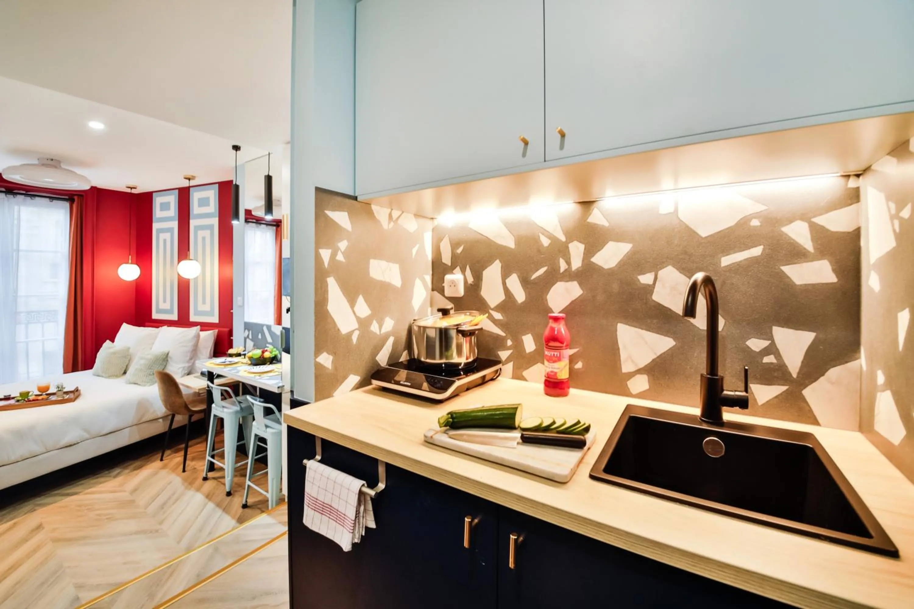 Kitchen or kitchenette, Bed in WS Louvre - Saint-Roch