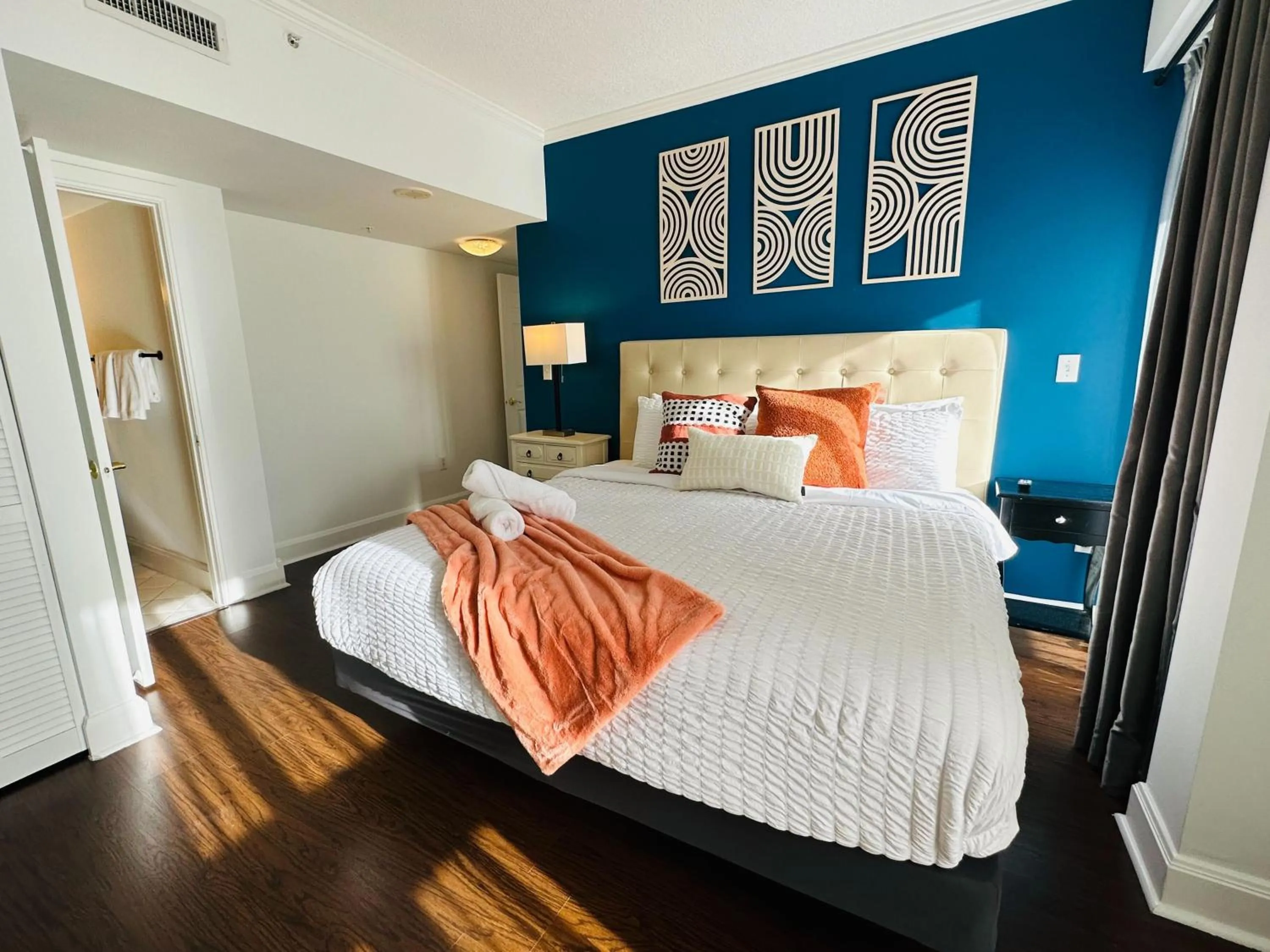 Bed in Ocean View 2bd2bth Hotel In Coconut Grove