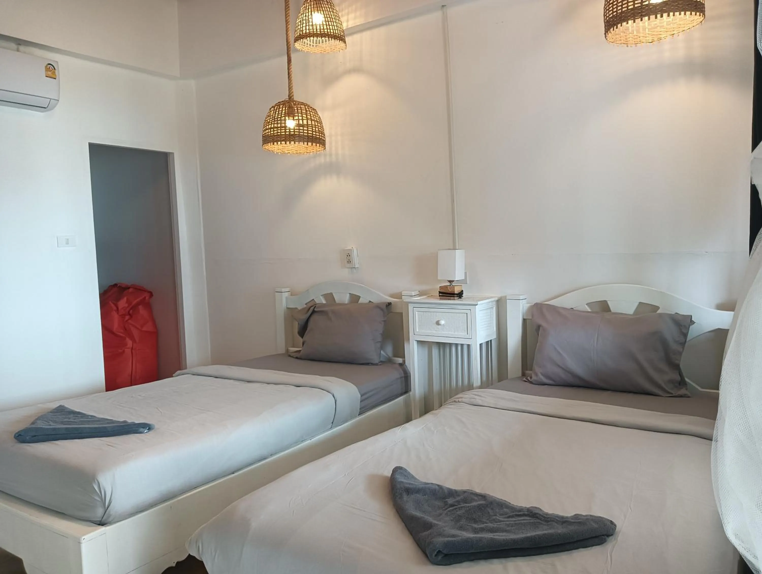 Bed in Cliff Cottage