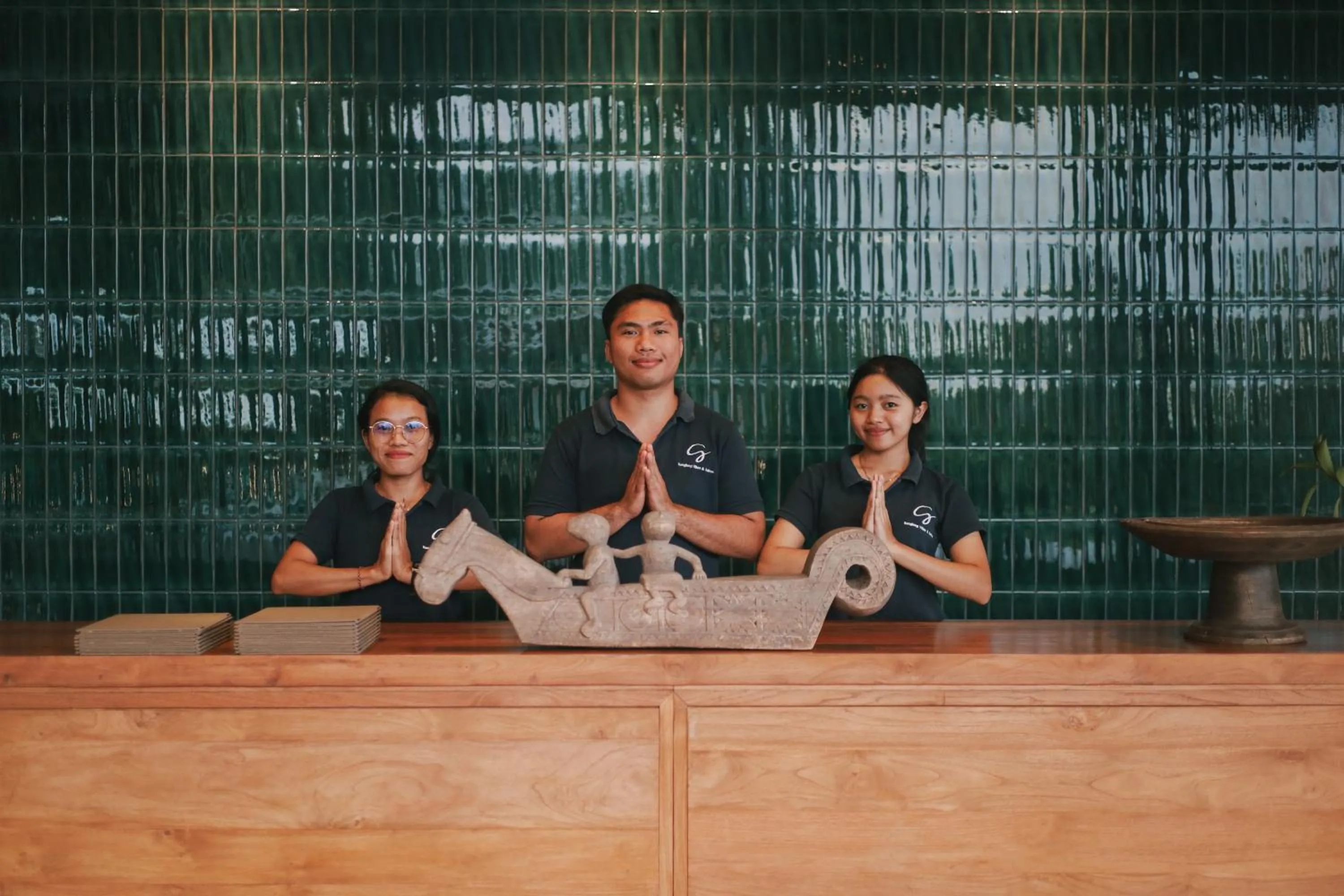 Restaurant/places to eat in Sanglung Villas & Suites