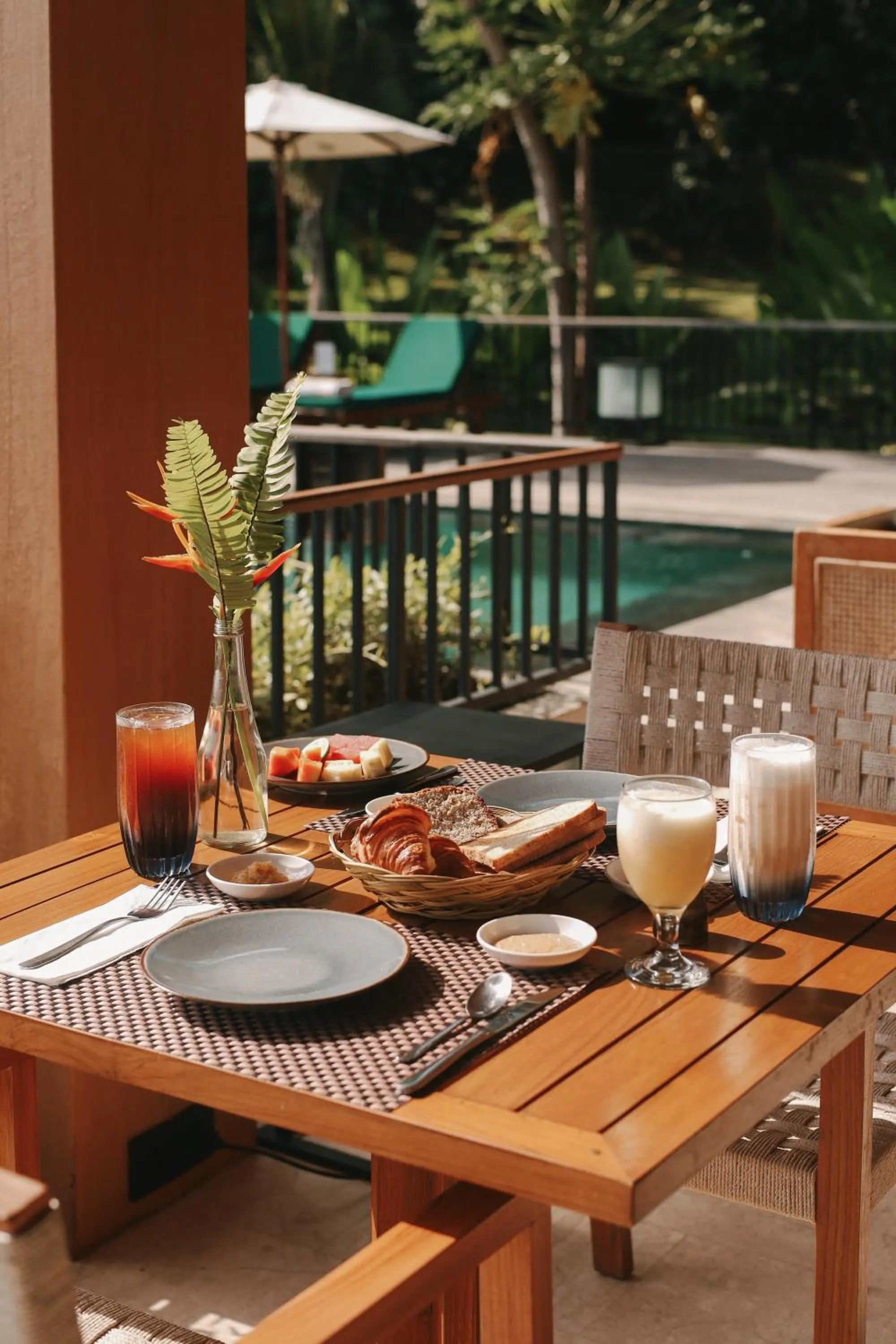 Restaurant/places to eat in Sanglung Villas & Suites