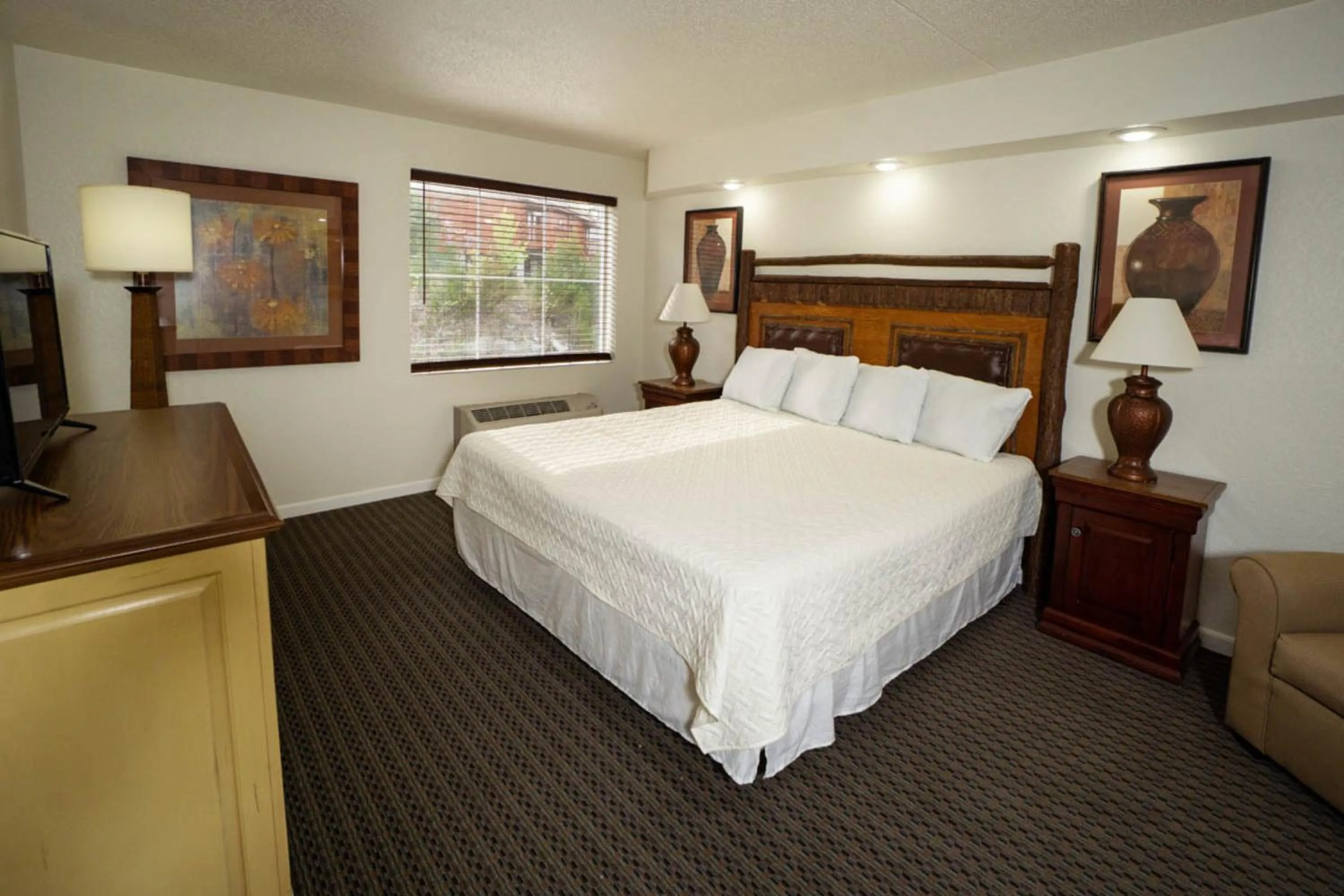 Bedroom, Bed in Oak Ridge at Branson