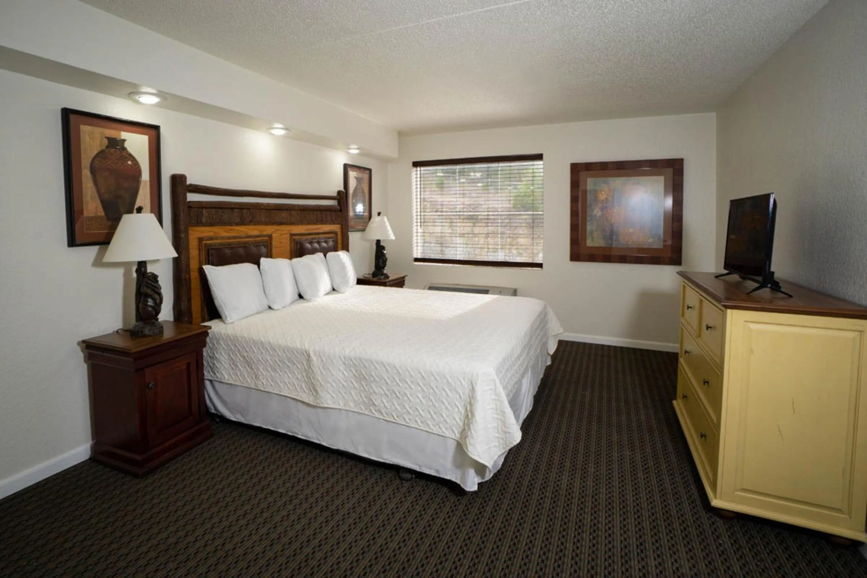 Bedroom, Bed in Oak Ridge at Branson