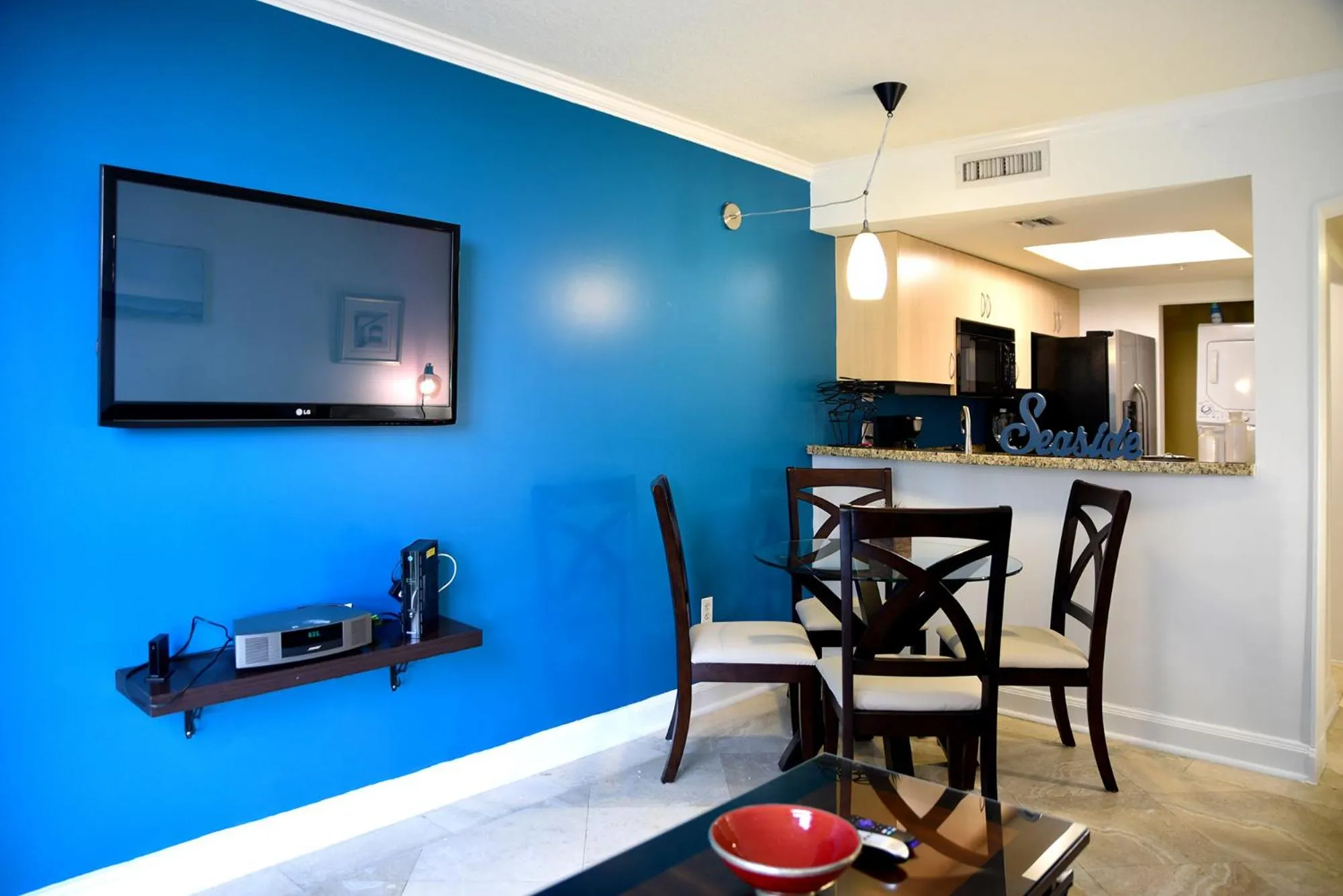 Relaxing Condo Hotel In The Grove, Free Parking