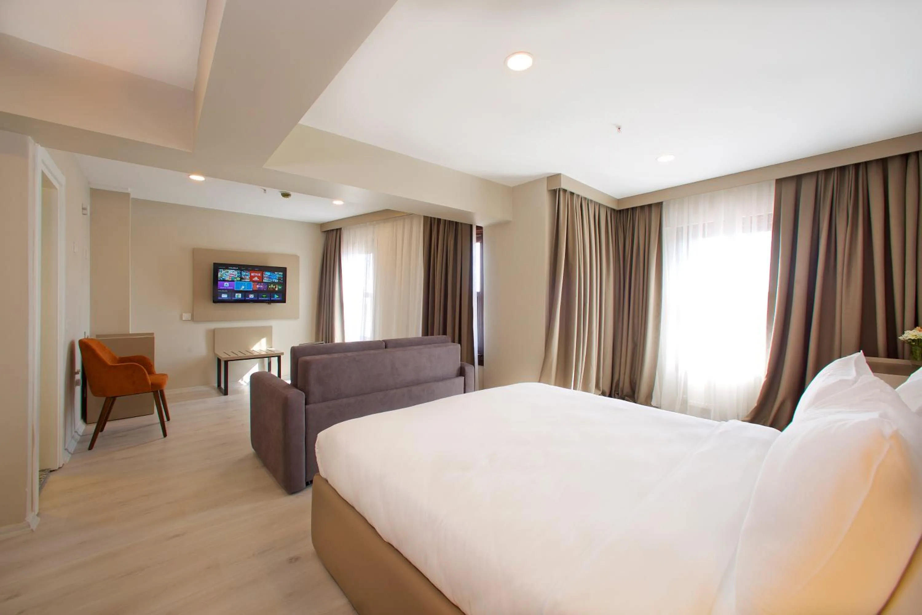 Photo of the whole room, Bed in Joy Taksim