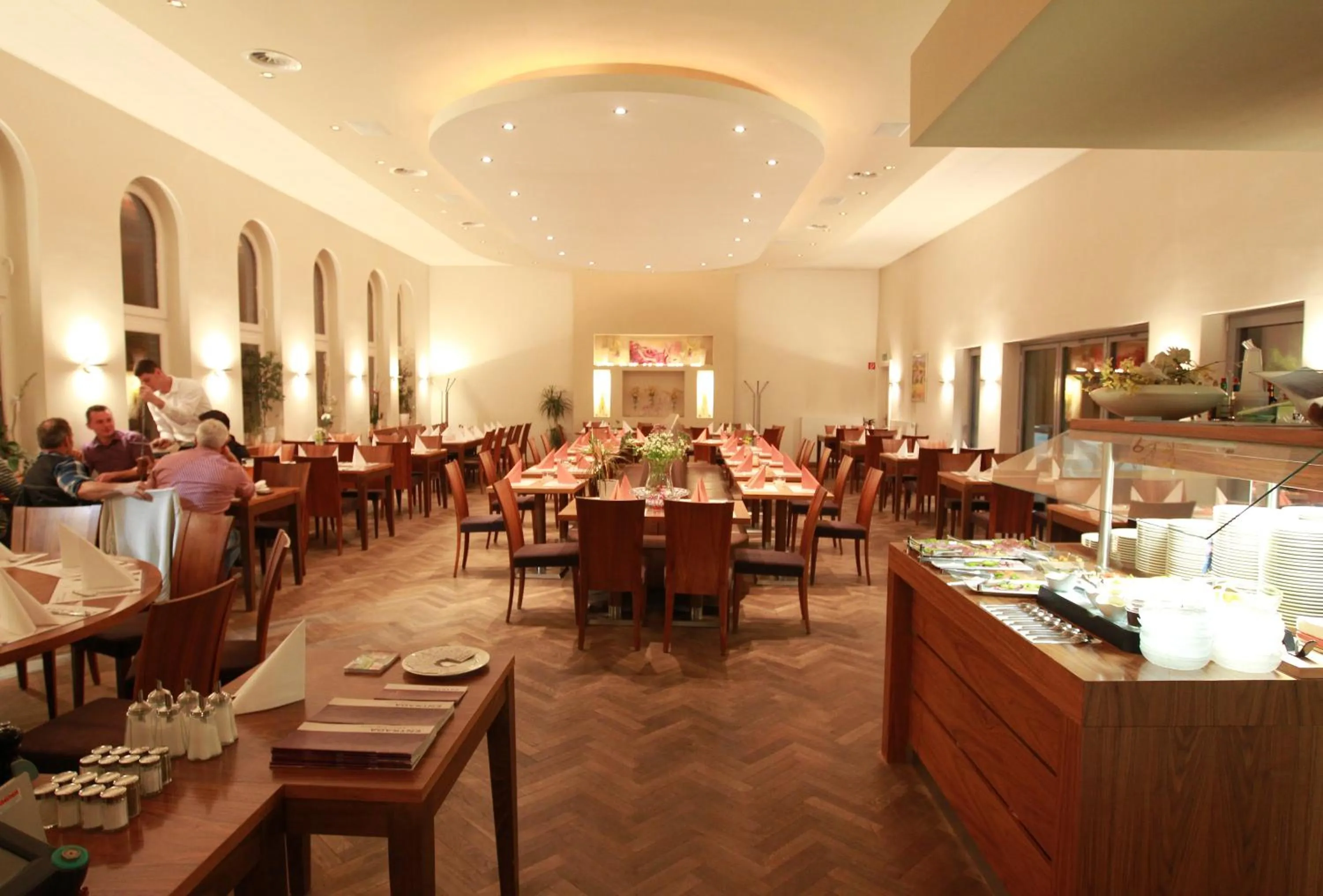 Restaurant/places to eat in Hotel-Restaurant Entrada