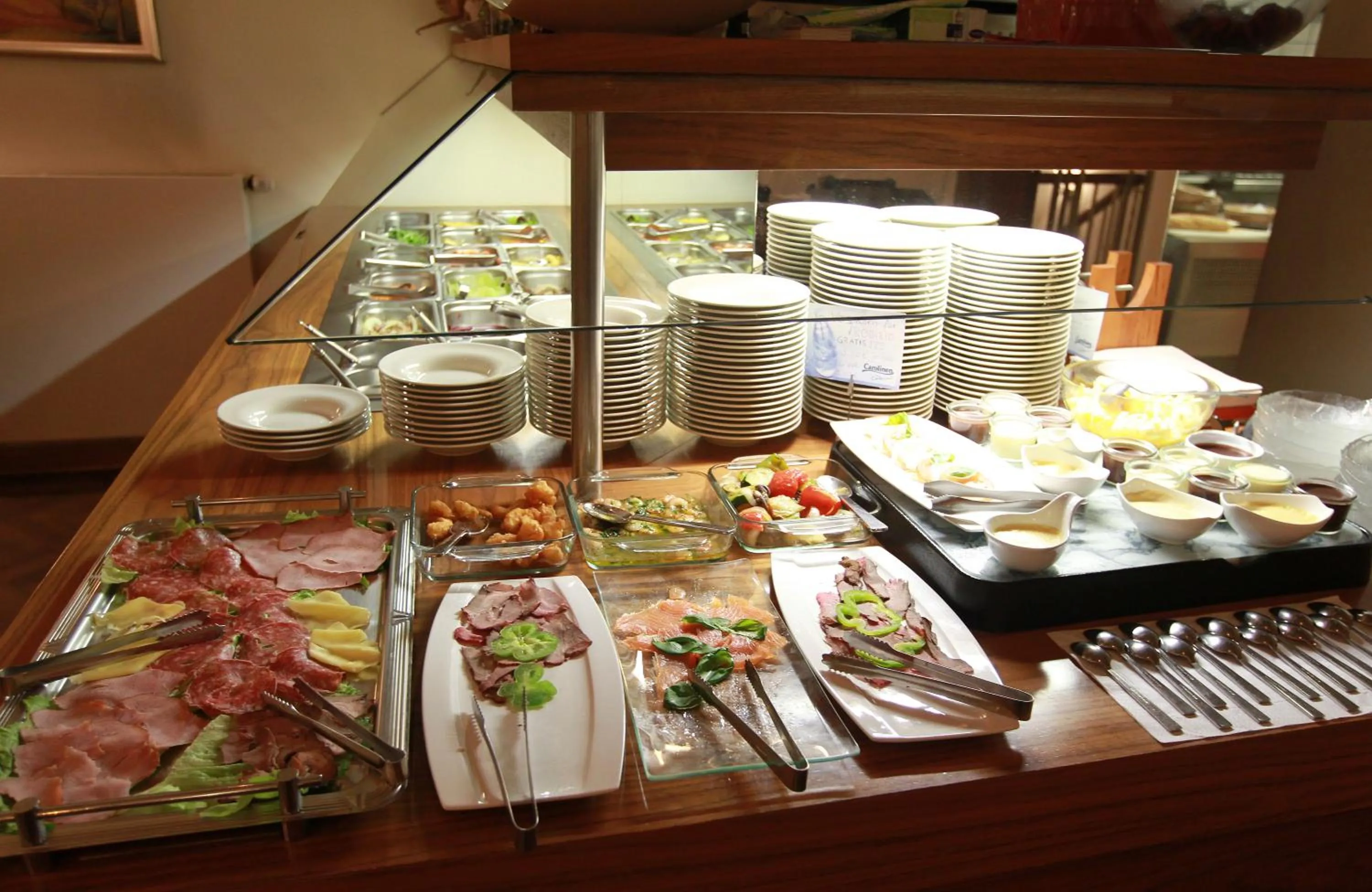 Restaurant/places to eat in Hotel-Restaurant Entrada