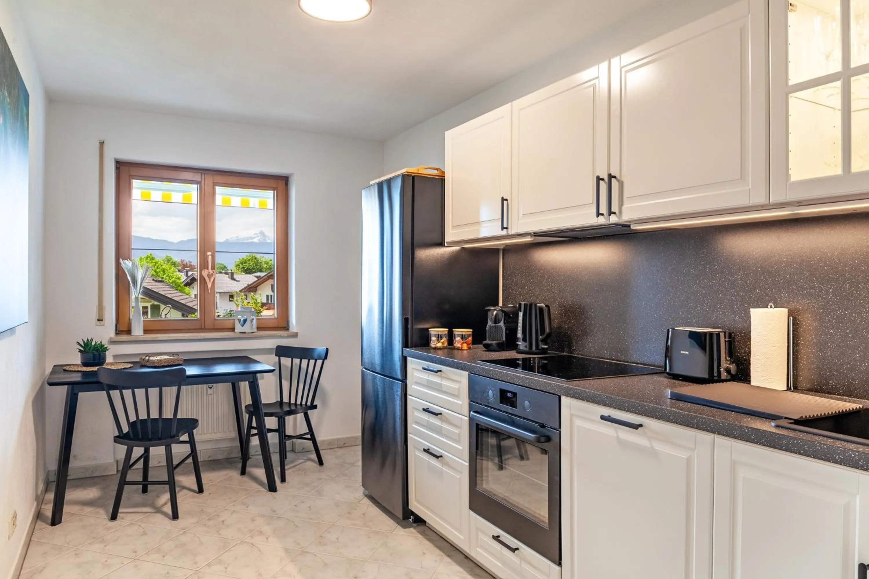 Kitchen or kitchenette in Alpblick Apartment Alpspitze