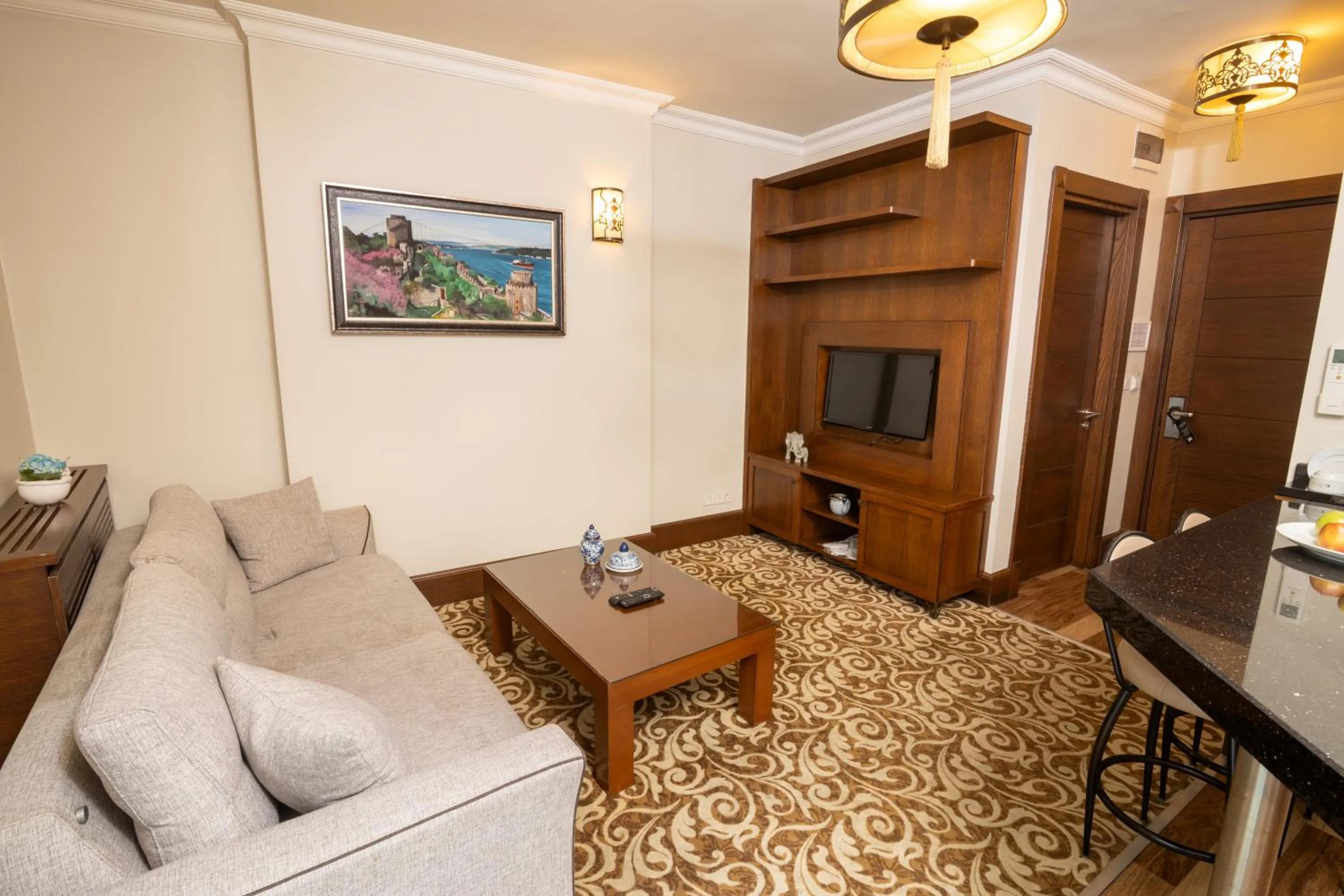 TV and multimedia in Şişli Luxury K Suites Hotel