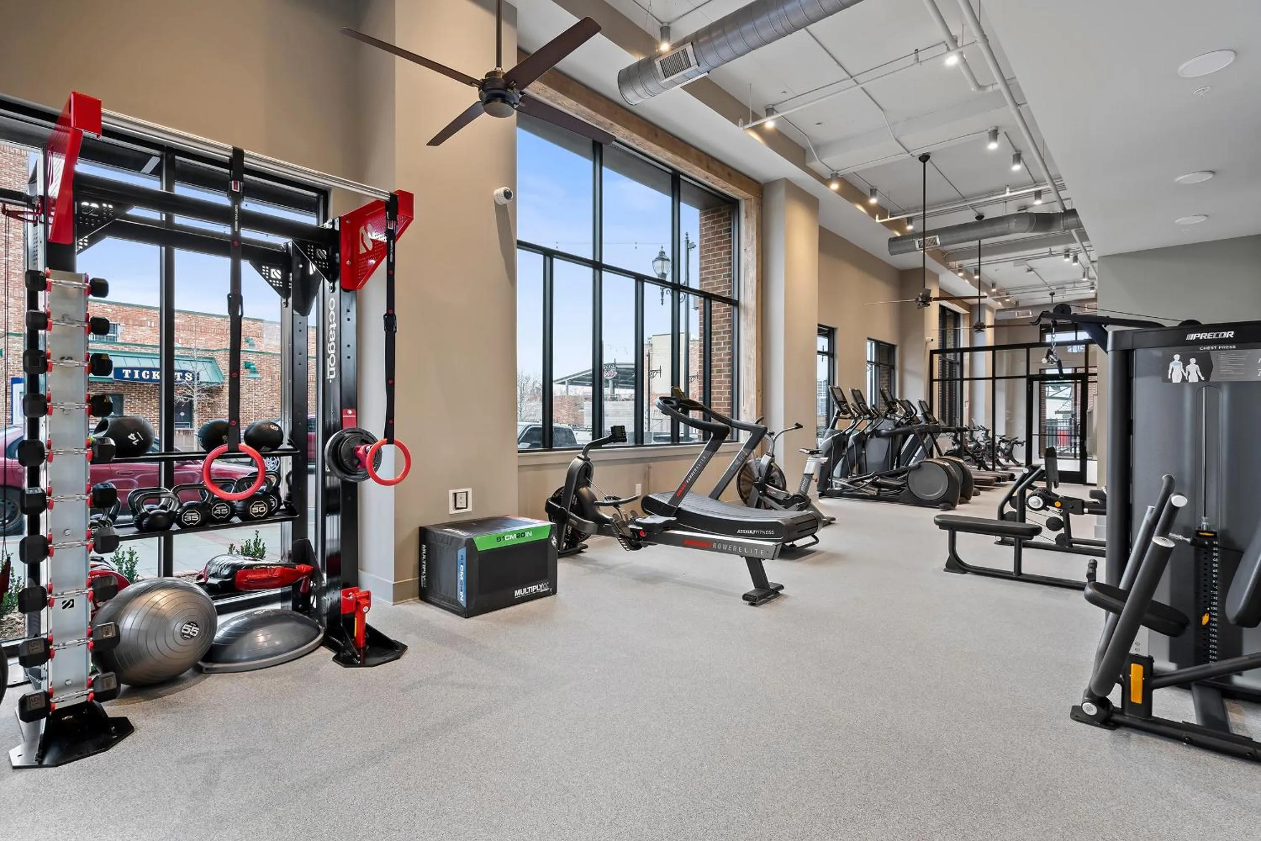 Fitness centre/facilities in Mint House Greenville - West End