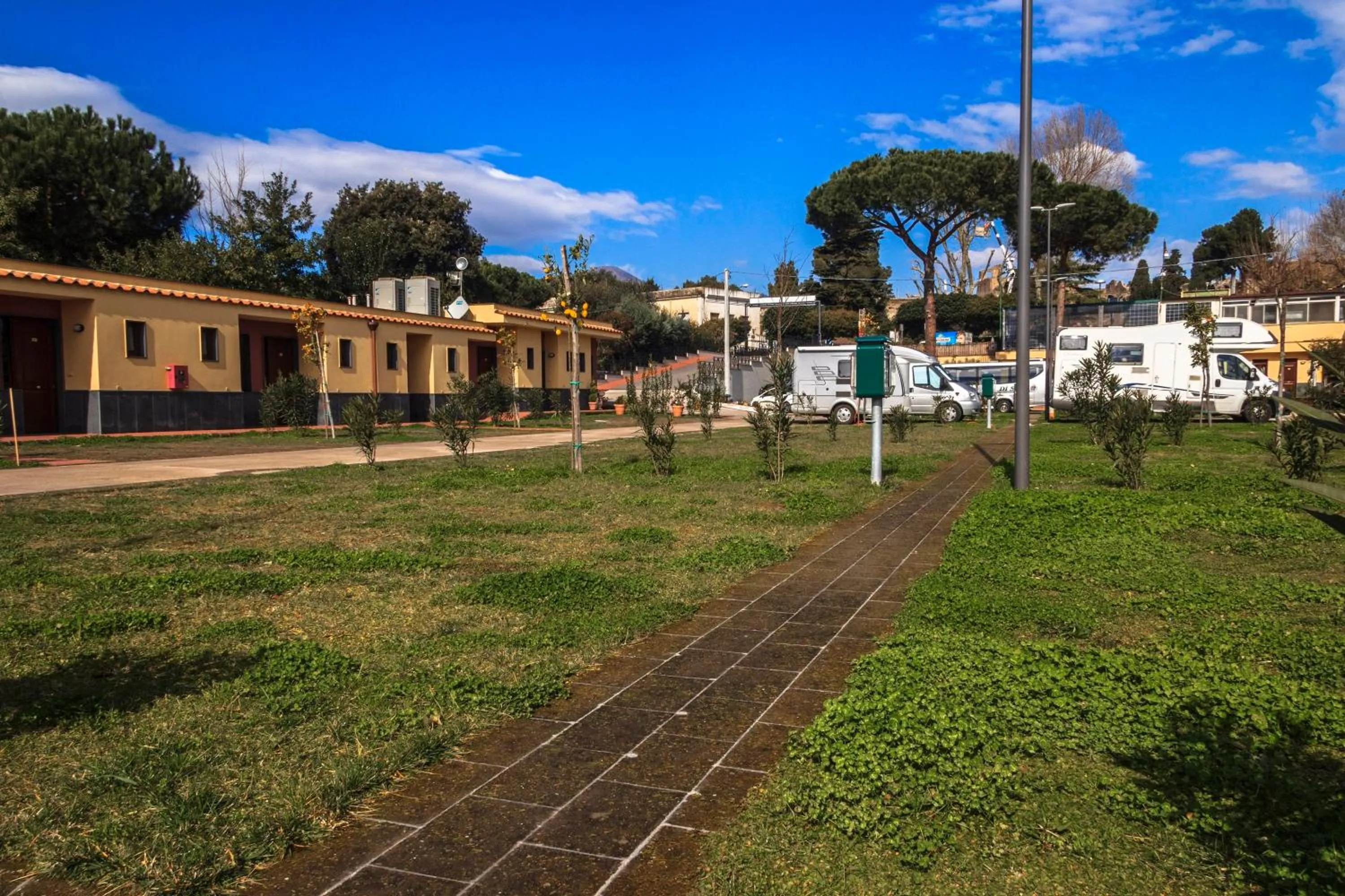 Garden view in Fortuna Village Pompei