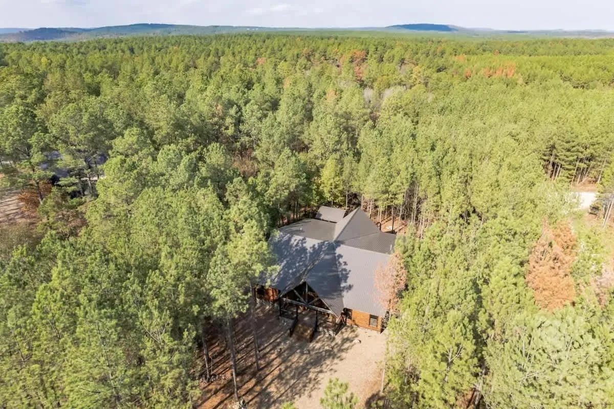 Massive Hochatown Lodge W Spa, Basketball & More