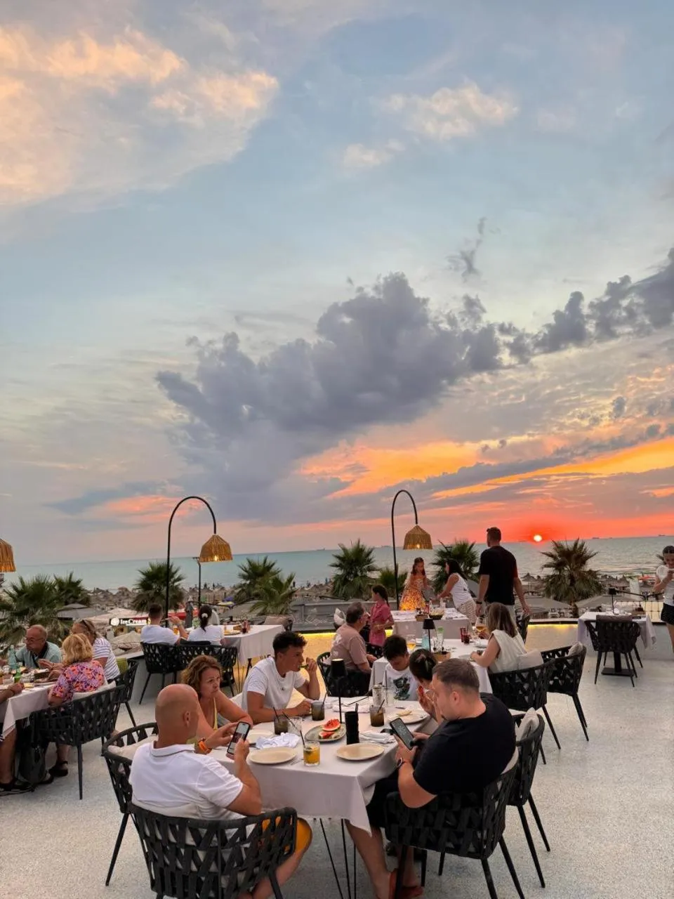 Restaurant/places to eat in Comfort Suites