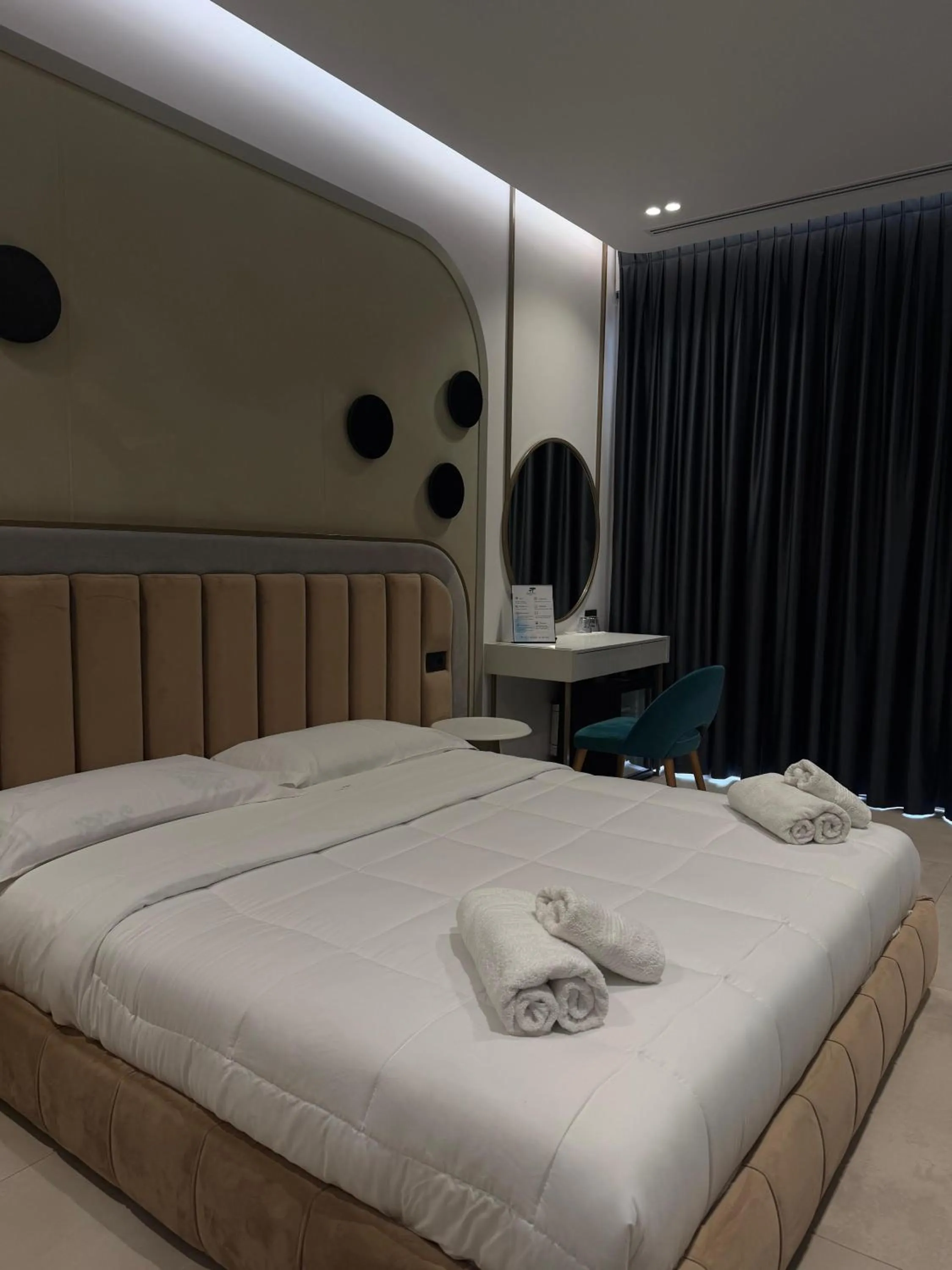 Bed in Comfort Suites