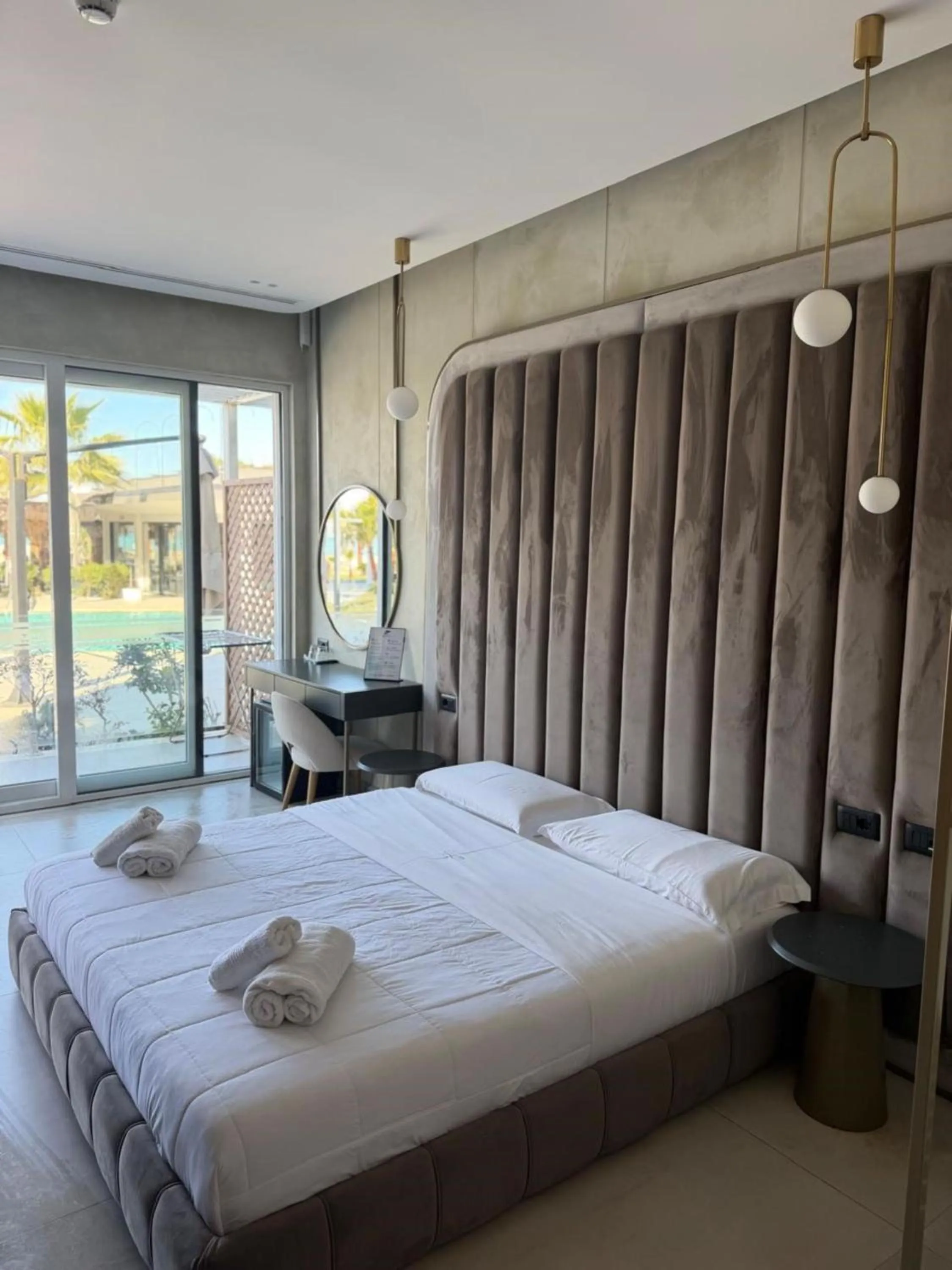 Bed in Comfort Suites