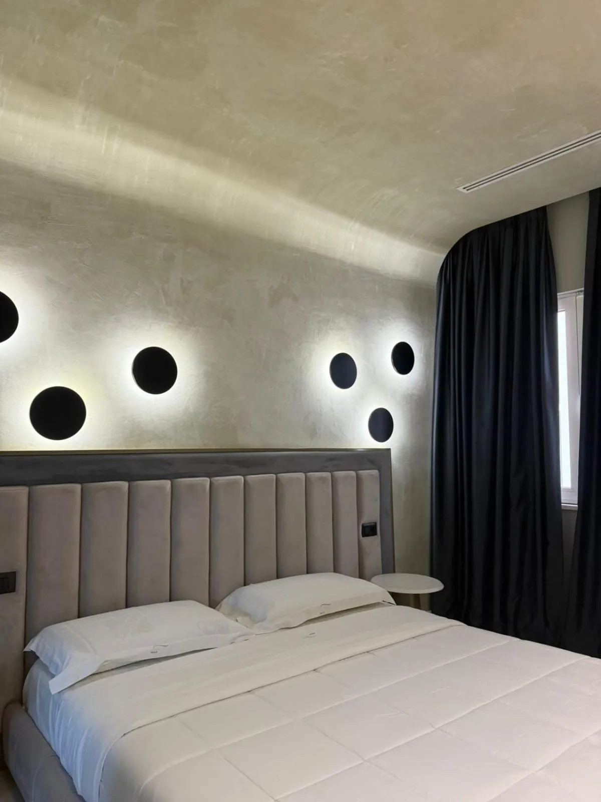 Bed in Comfort Suites