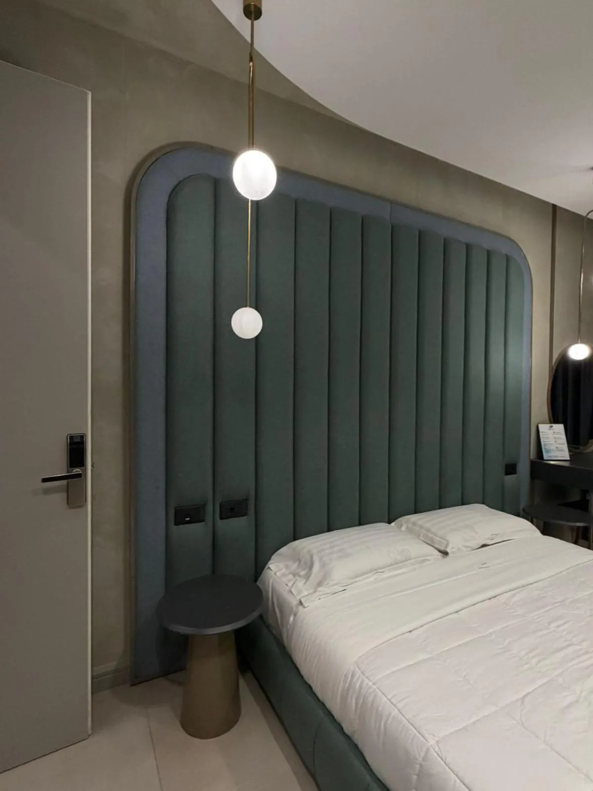 Bed in Comfort Suites