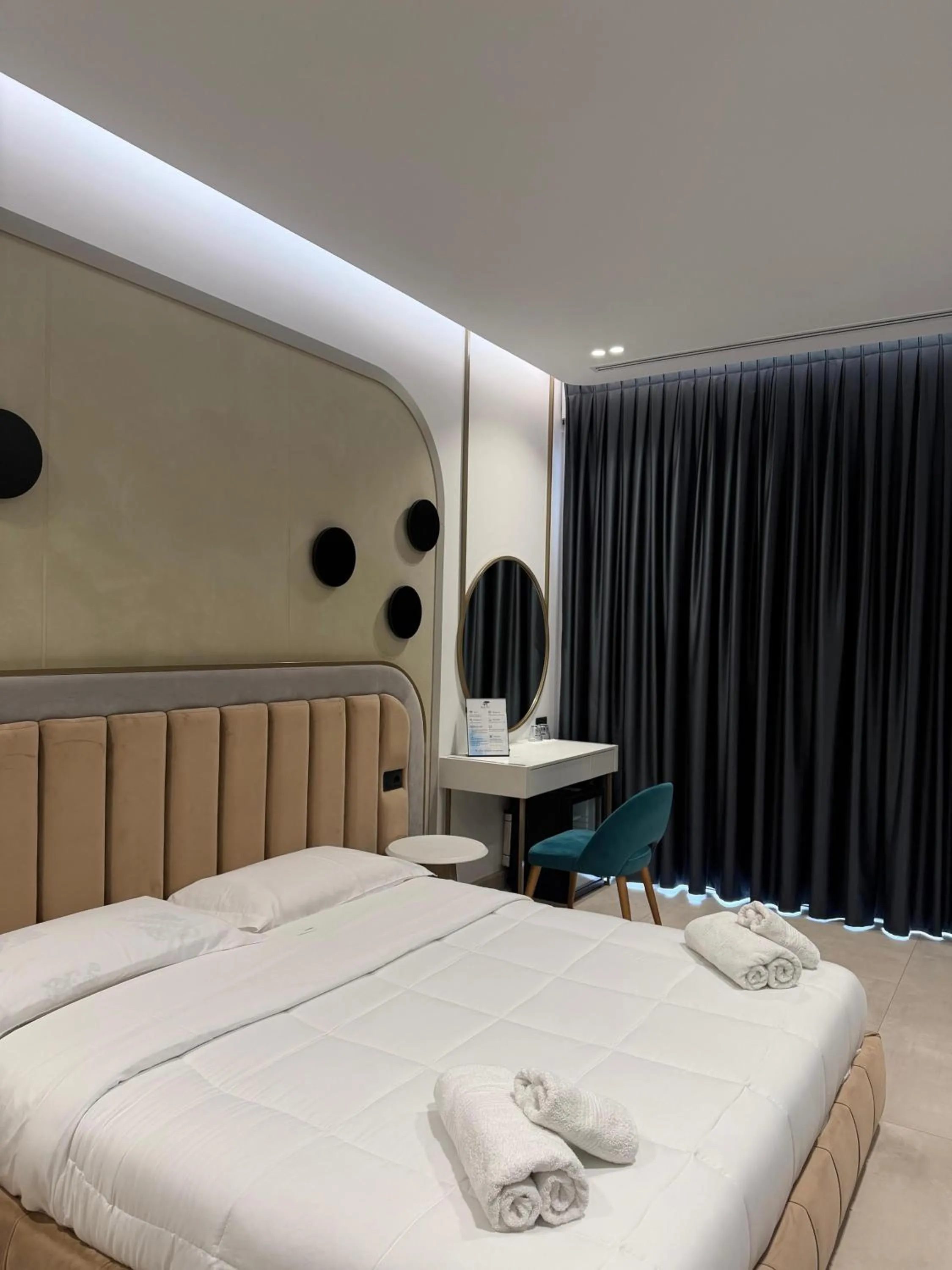 Bed in Comfort Suites