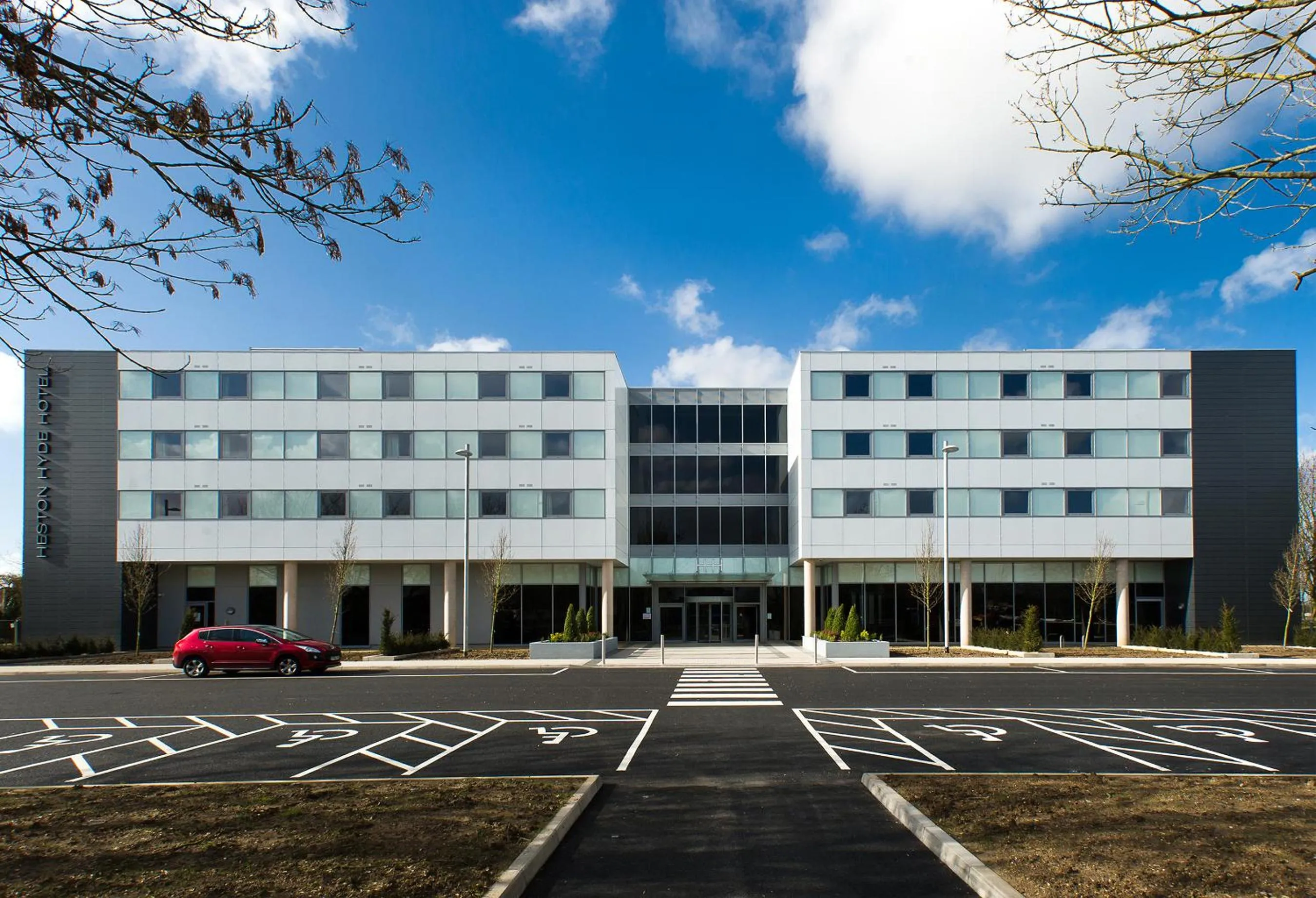 Facade/entrance in Heston Hyde Hotel