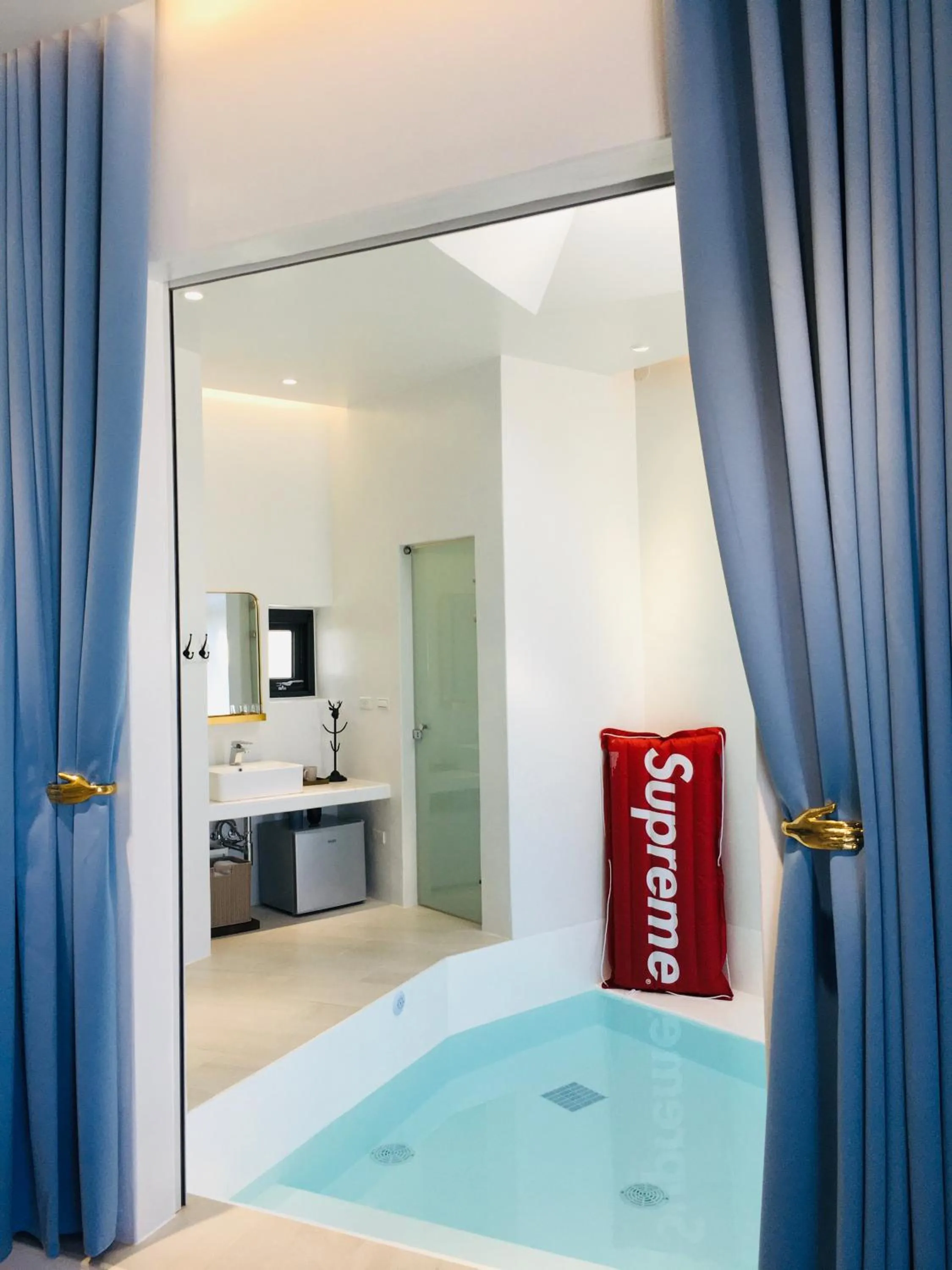 Bed in Sea Shore Hotel