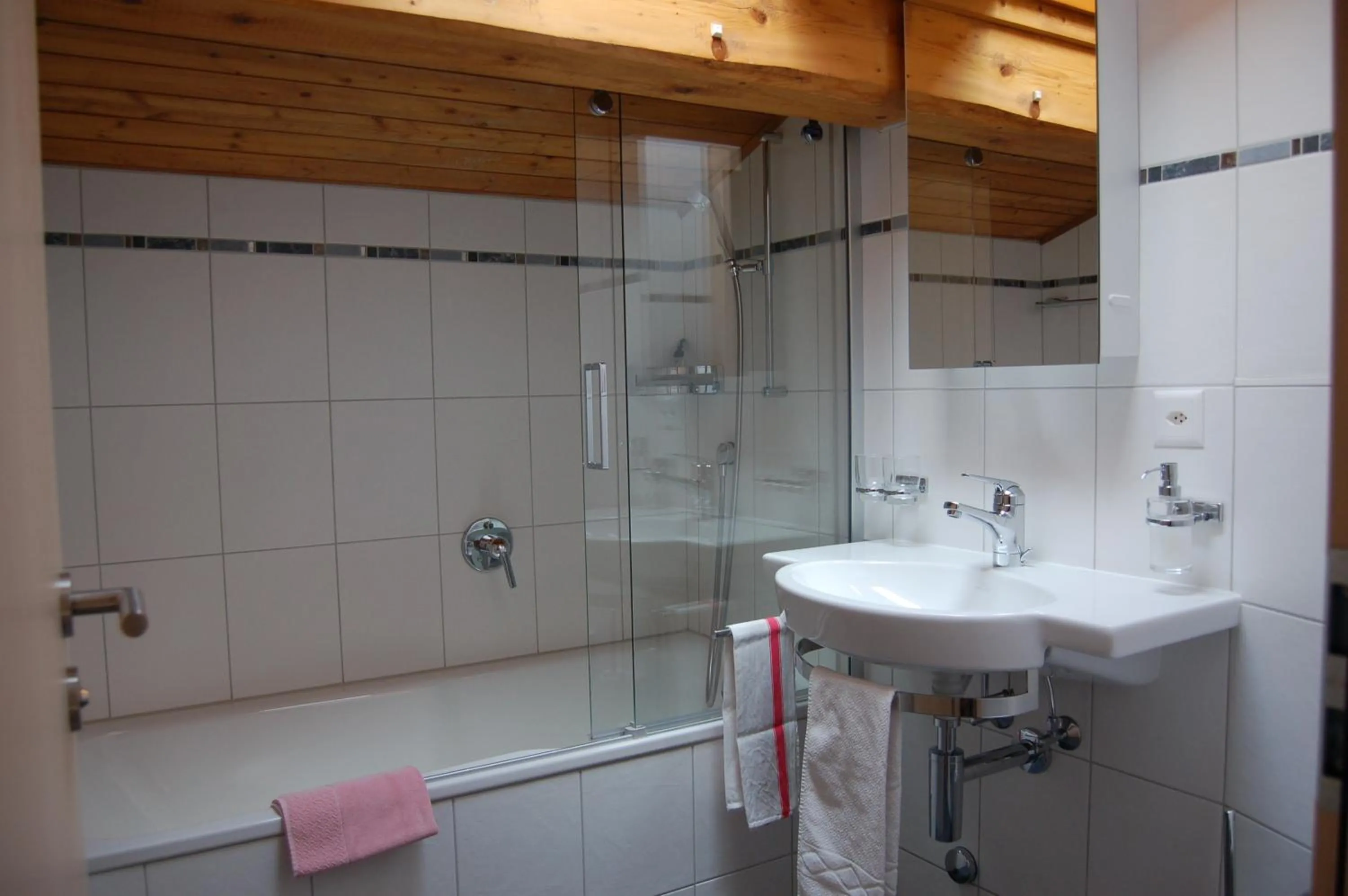Bathroom in Akelei Apartments