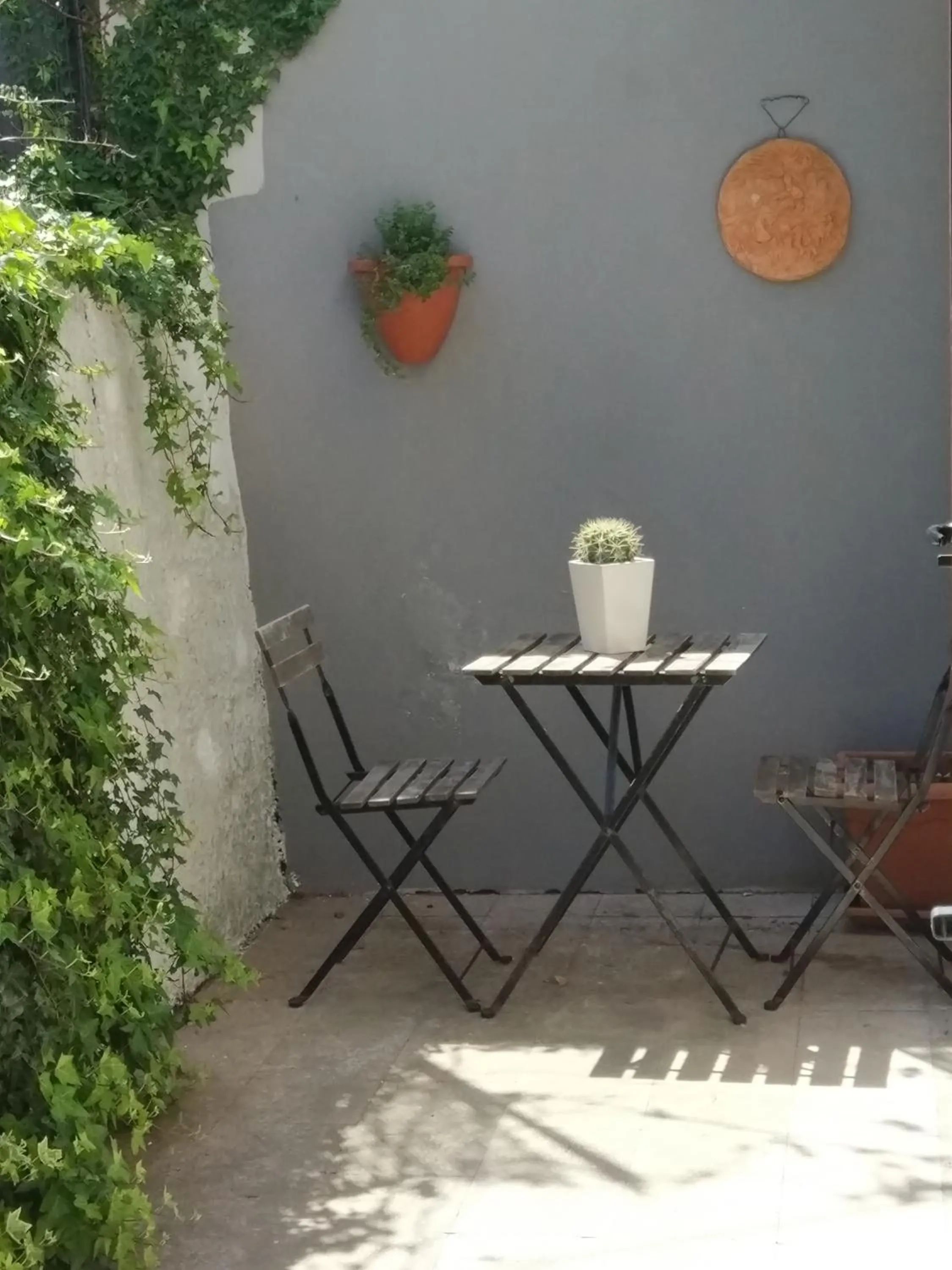 Garden view in La Casa A Mare B&B