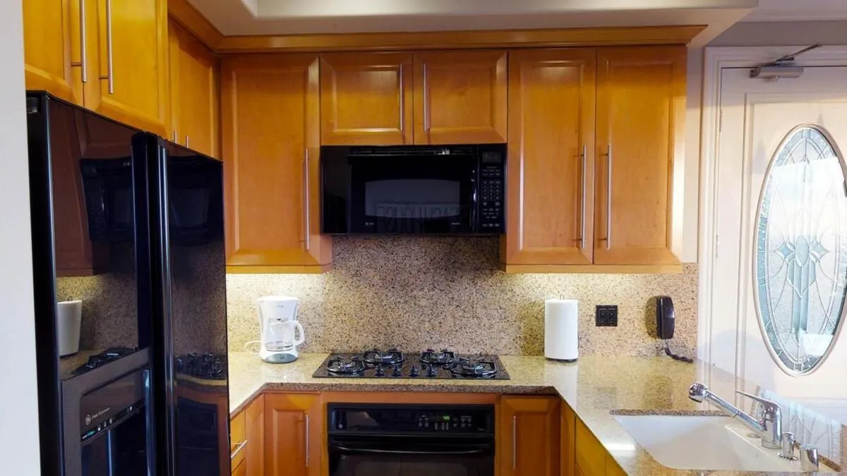 3 Bedroom 2 Bath Beachfront Home