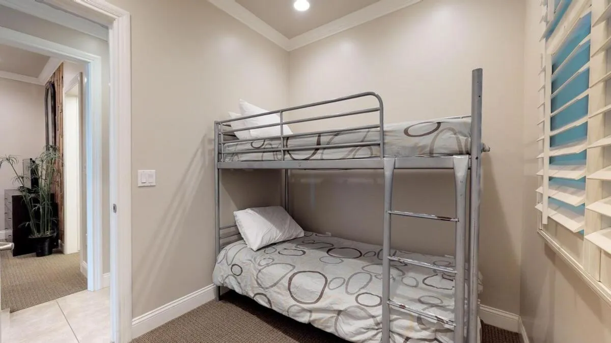 Bed in 3 Bedroom 2 Bath Beachfront Home