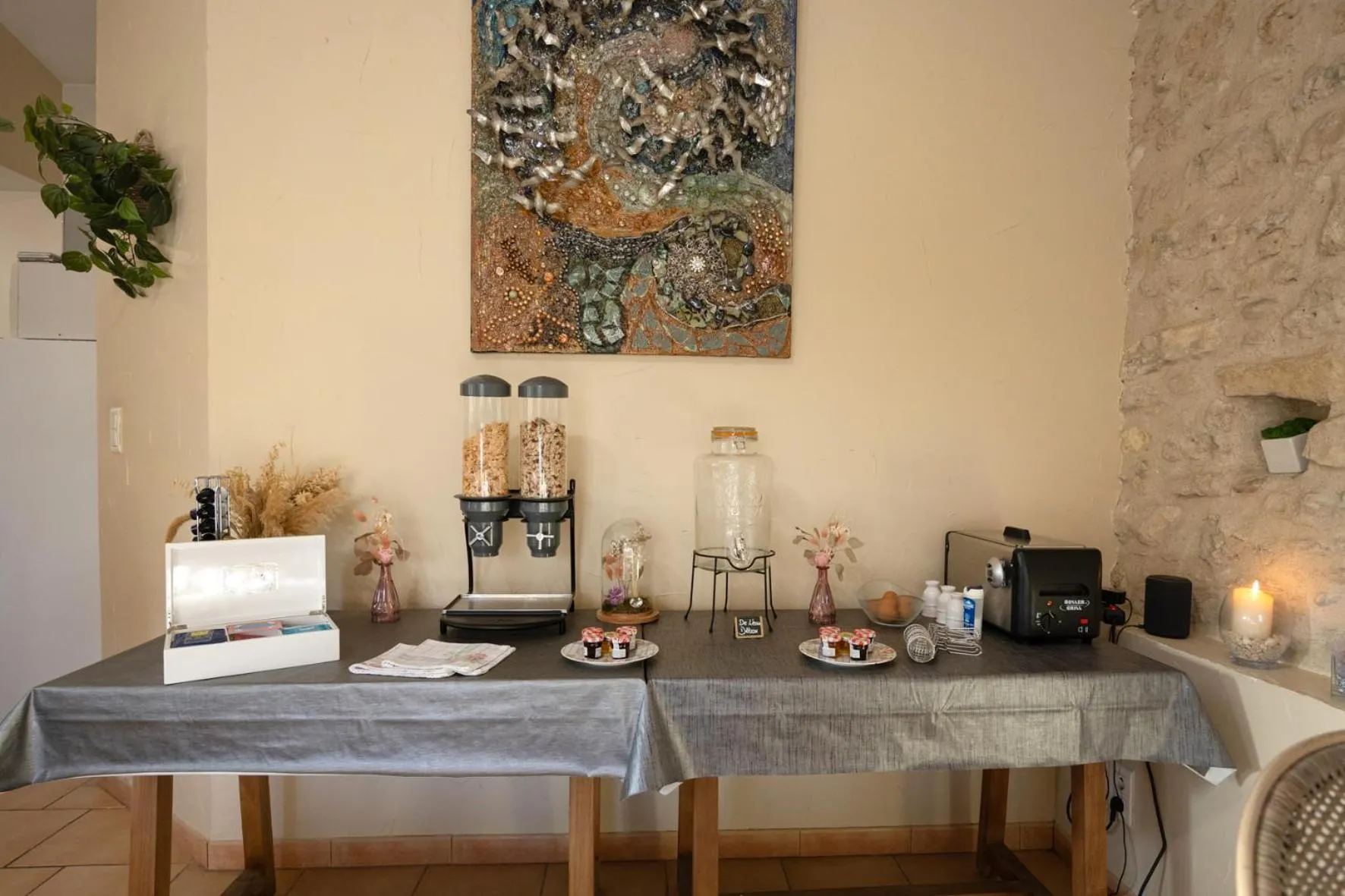 Dining area in Le Moulin de Beaunette