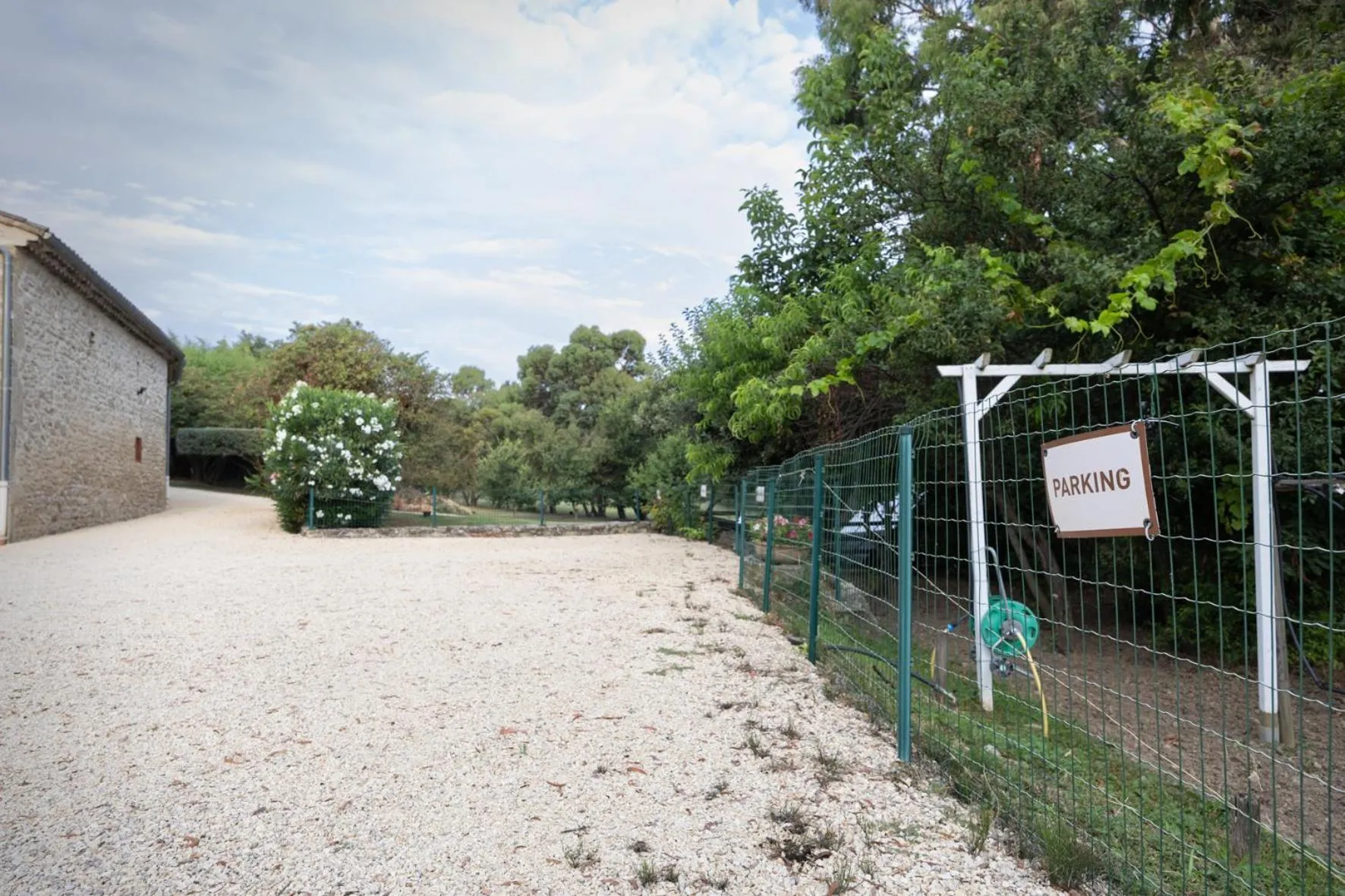 Parking in Le Moulin de Beaunette