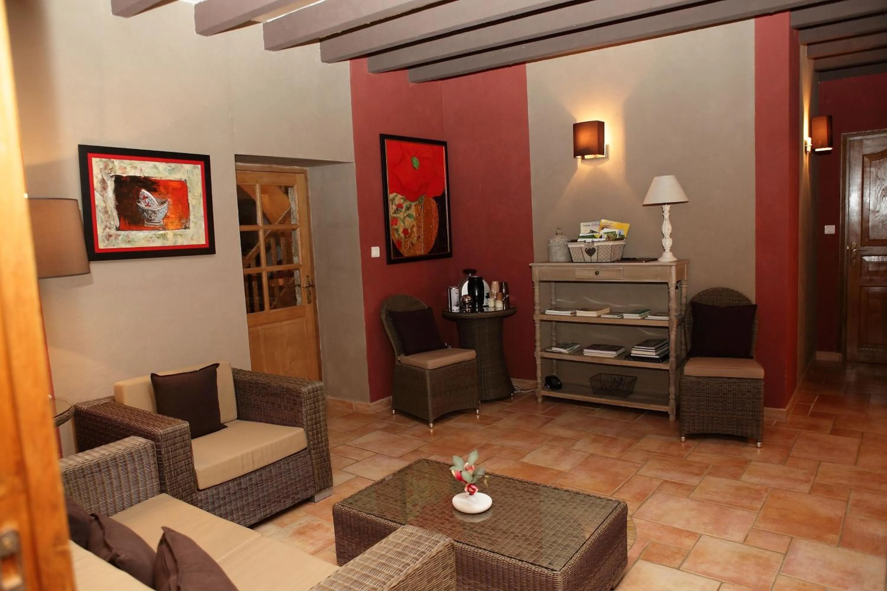 Communal lounge/ TV room in Le Moulin de Beaunette