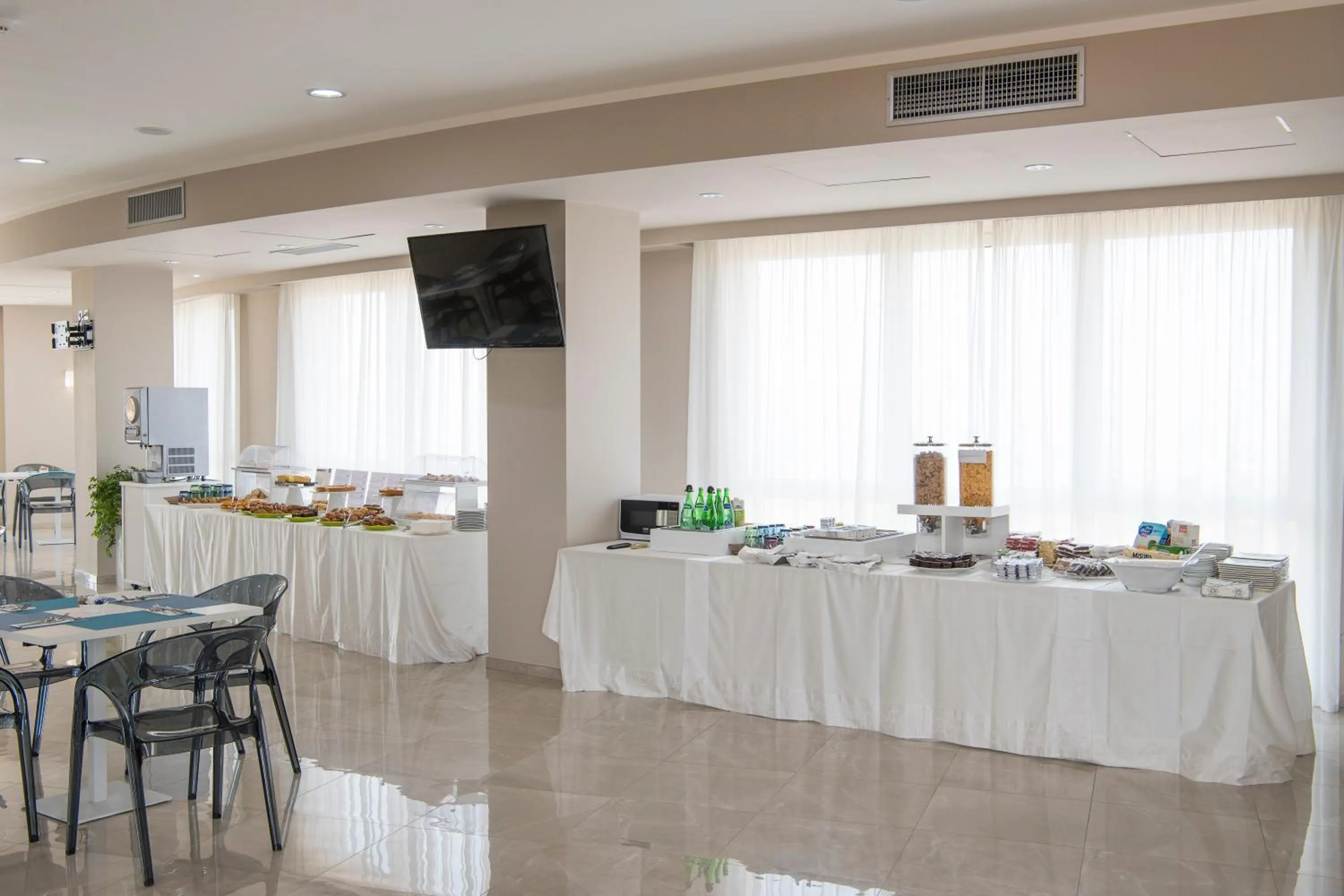 Breakfast in Grand Hotel Biffy