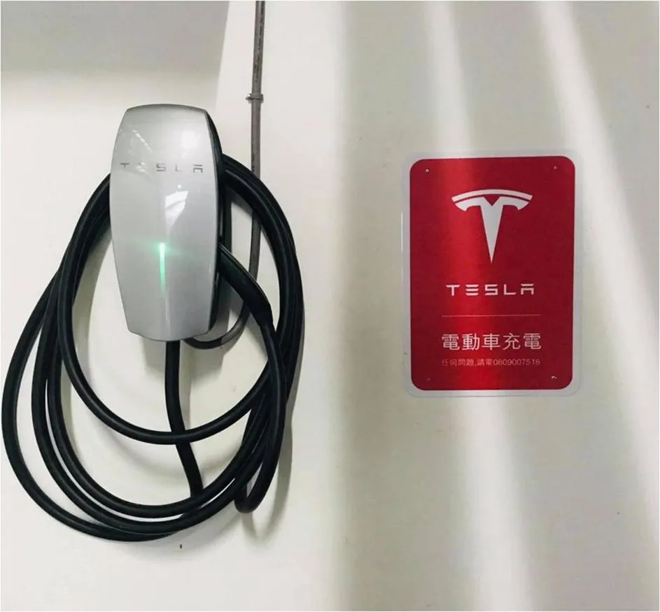 Parking in Orient Luxury Villa Motel