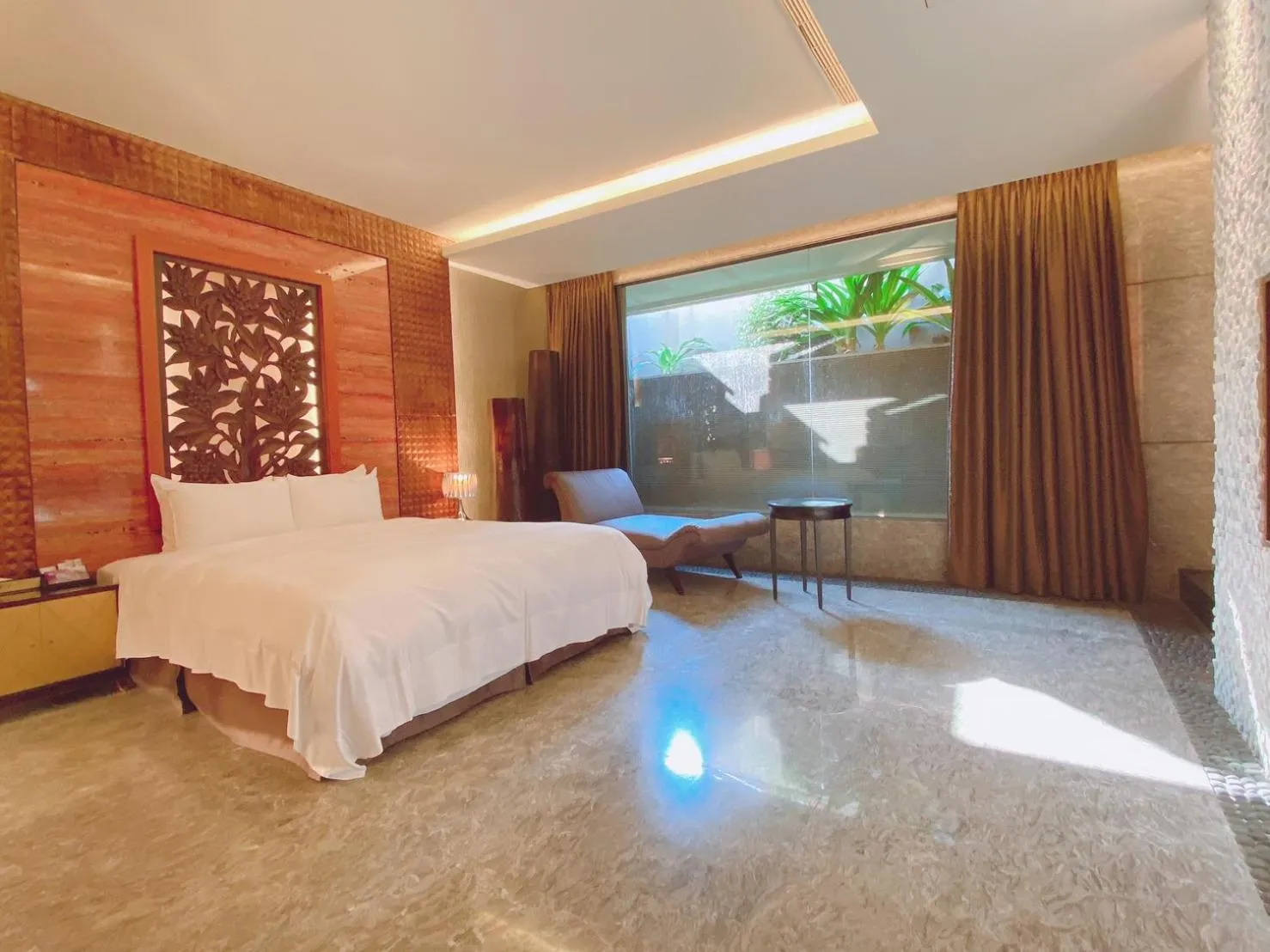 Bedroom, Bed in Orient Luxury Villa Motel